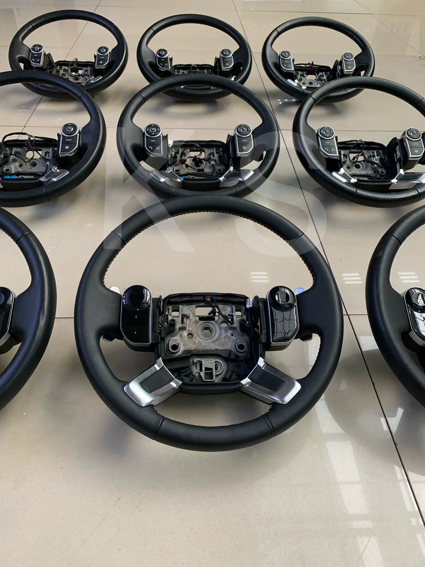 Genuine Land Rover Range Rover Steering Wheel (Salvage Yard Pull)