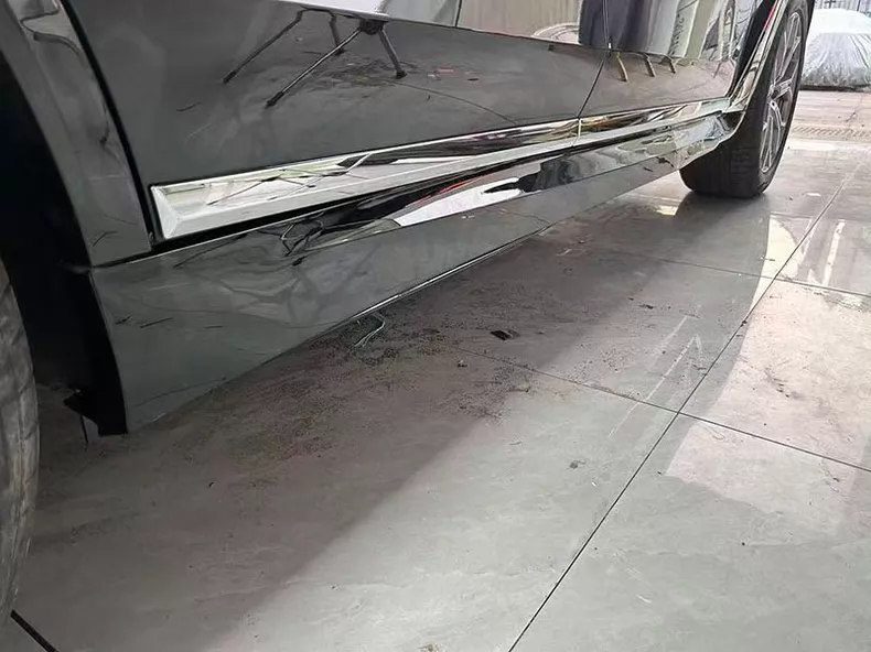 BMW X5 and X7 Power-Deployed Running Boards – Maybach-Style Design