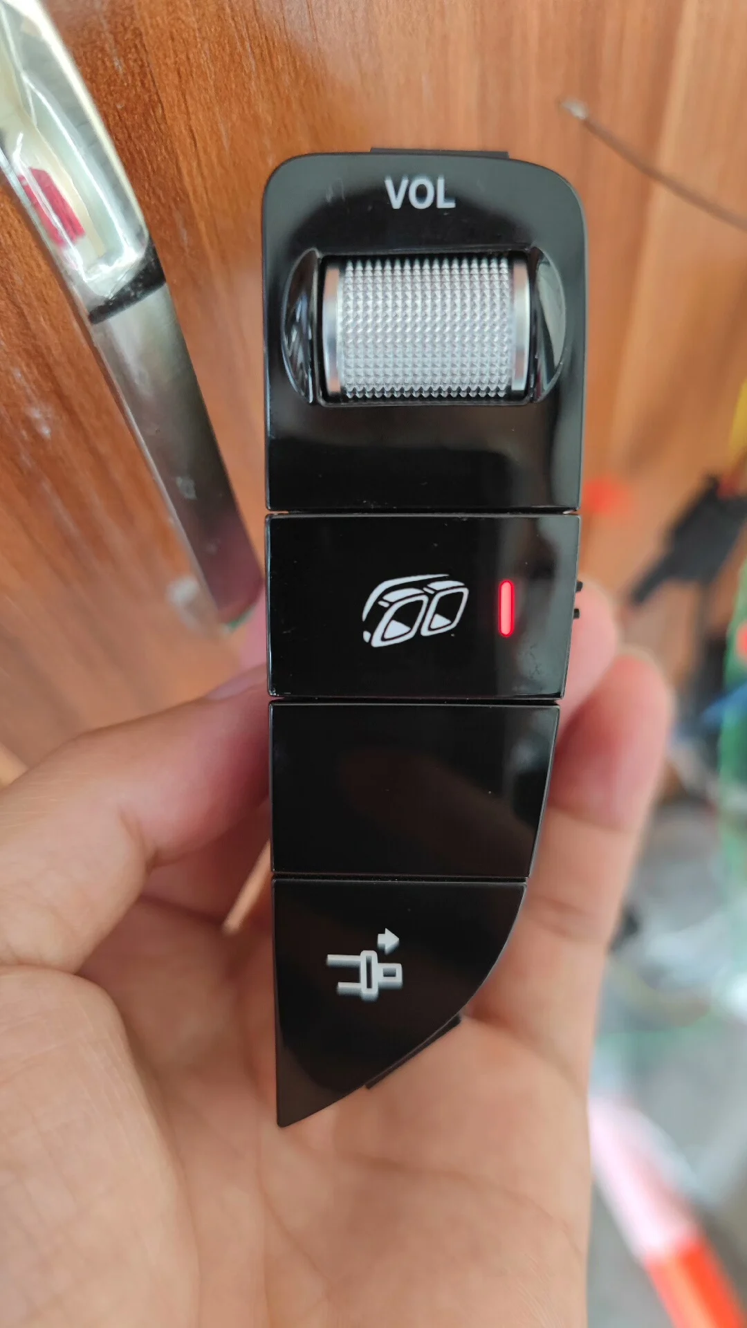 Mercedes-AMG exhaust control button