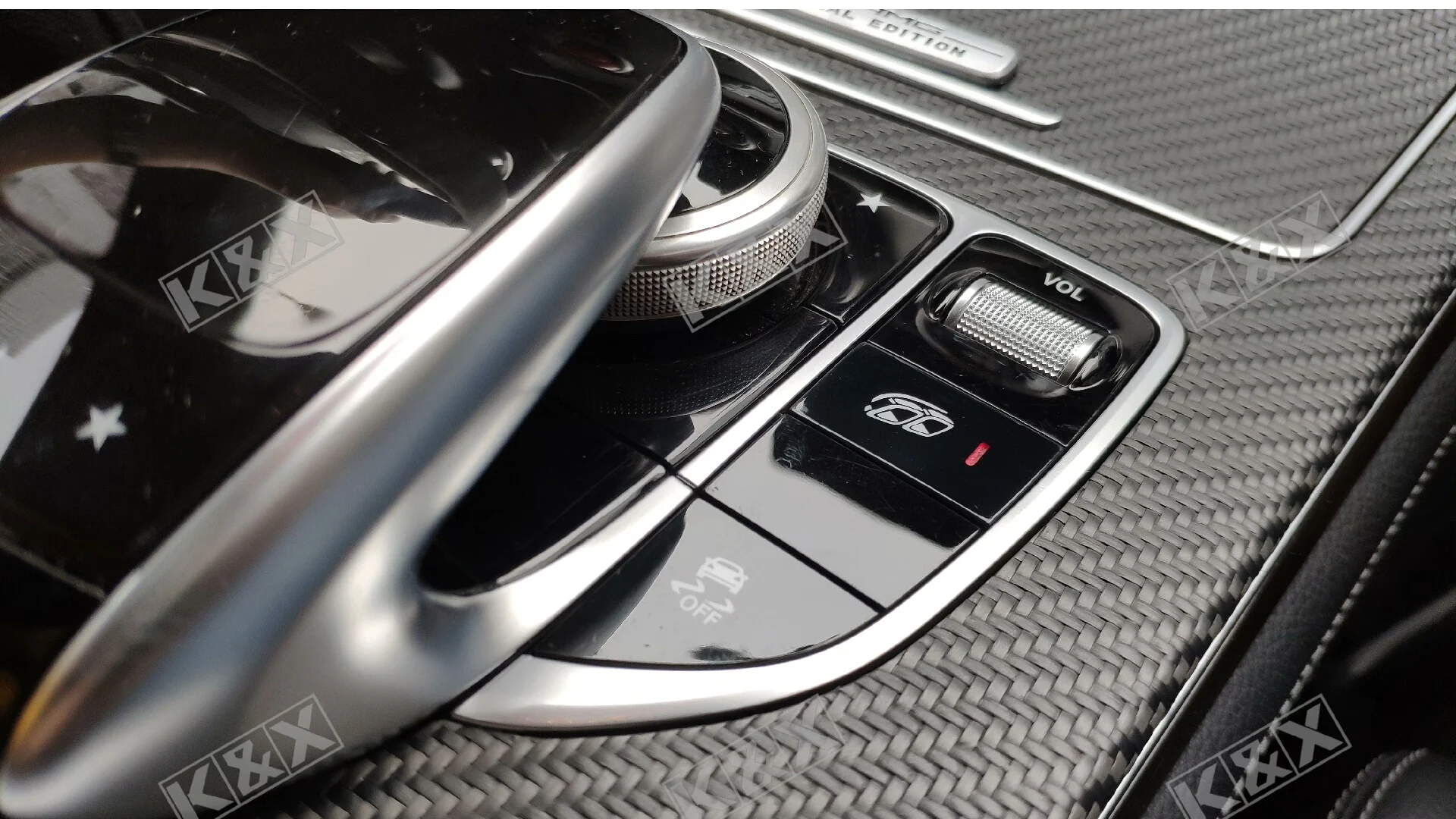 Mercedes-AMG exhaust control button