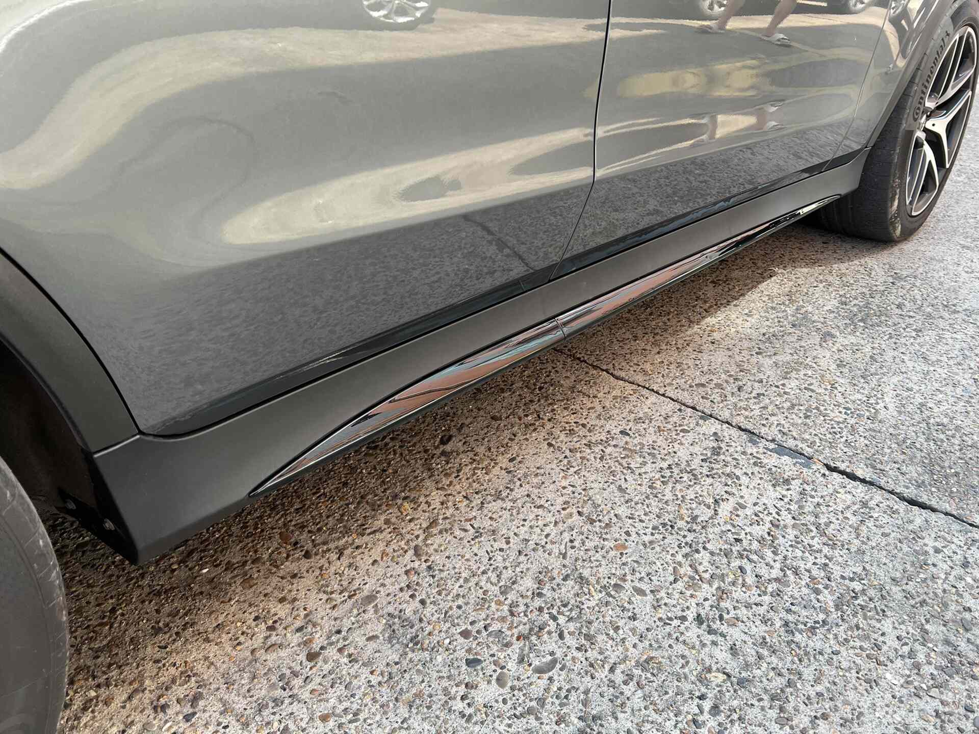 Saia lateral GLC 43/63 S para kit de carroceria AMG da Classe GLC da Mercedes-Benz
