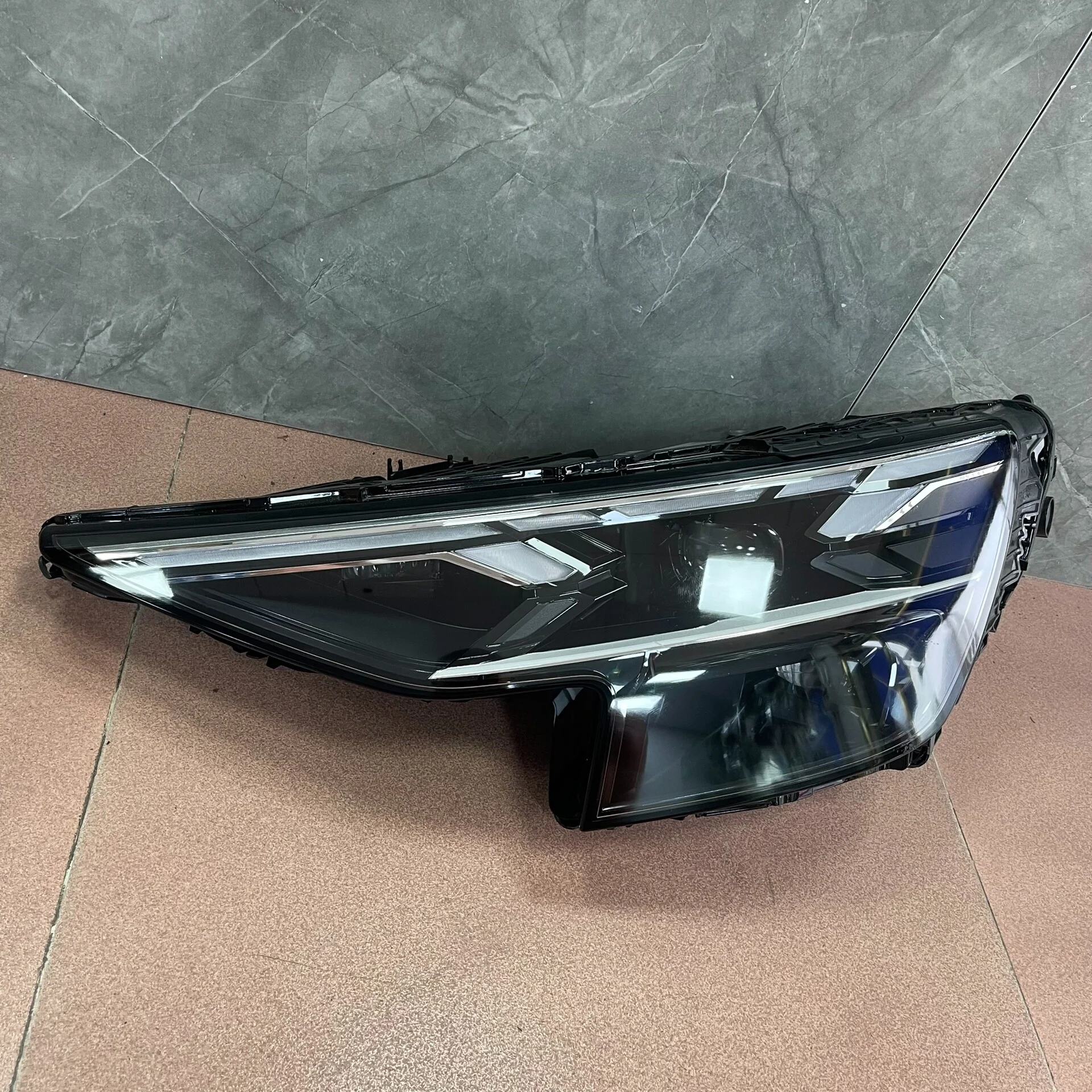 2024 Audi Q8 Matrix LED Headlights (OEM Used, High-Trim)