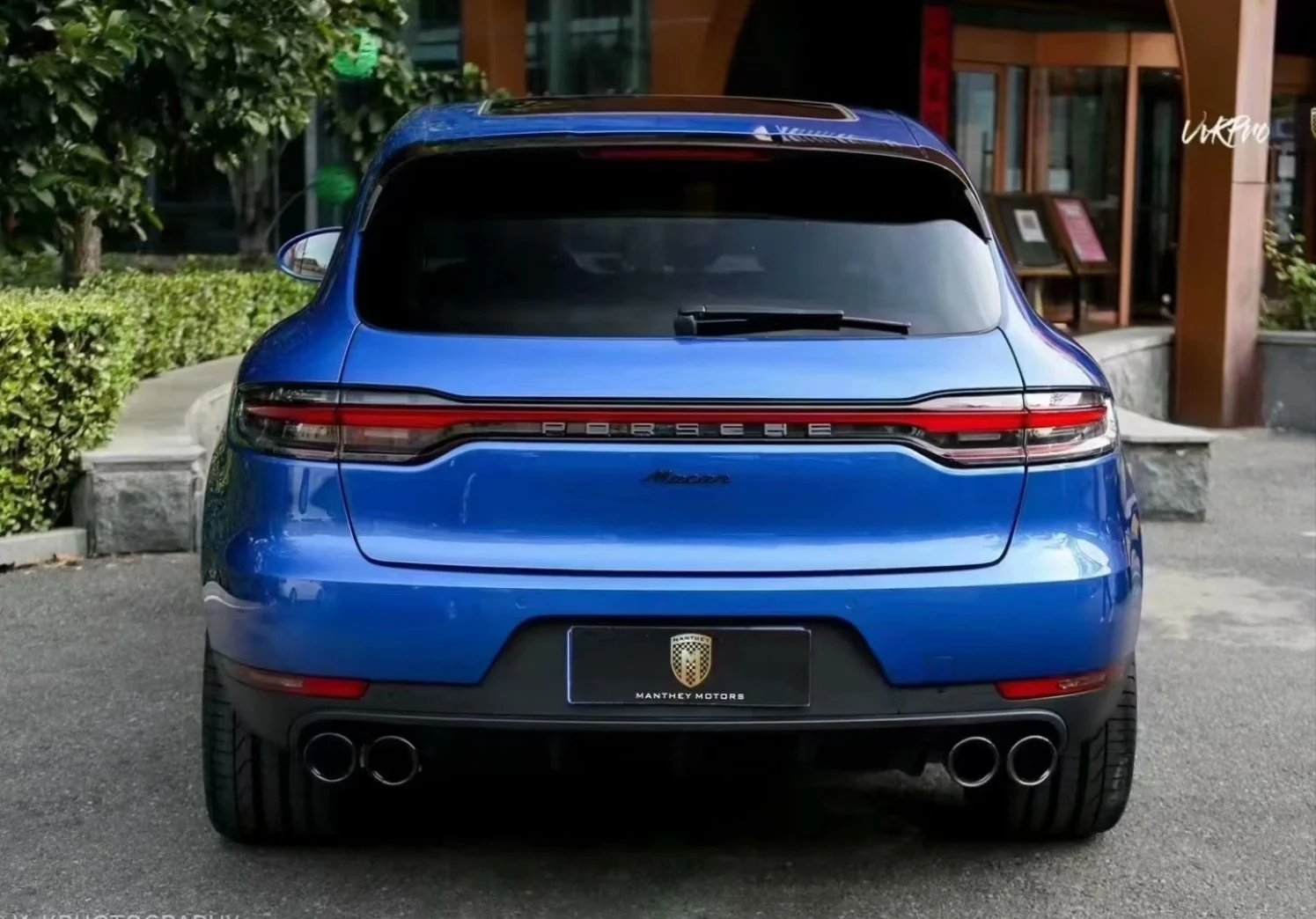 14–17 Porsche Macan: Upgrade from Old Model to New Model with Blackened, Through-Type Tail Lights