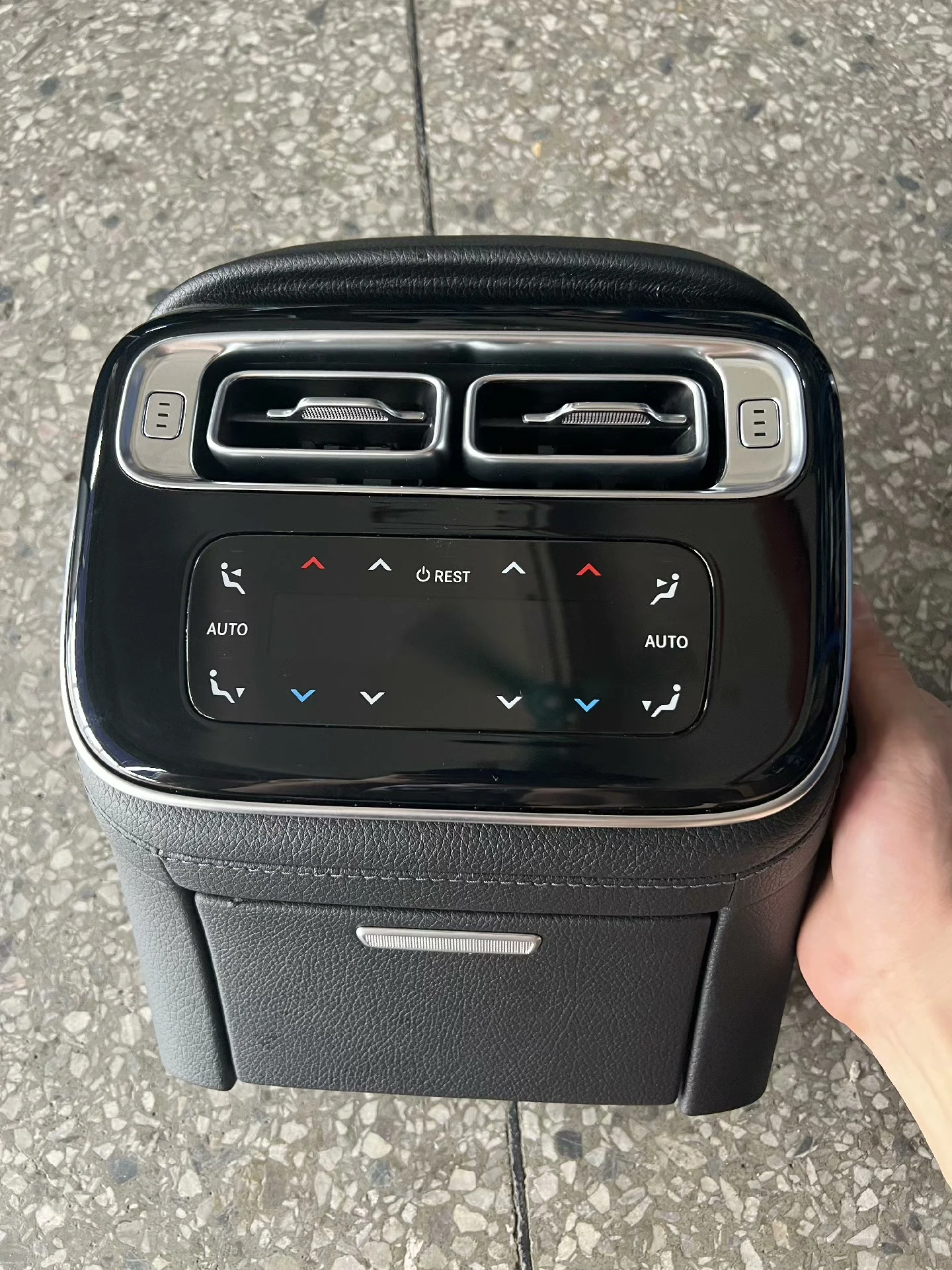 Panel de control climático trasero con acabado en madera y rejillas de ventilación para Mercedes-Benz Clase S W223 (S320)