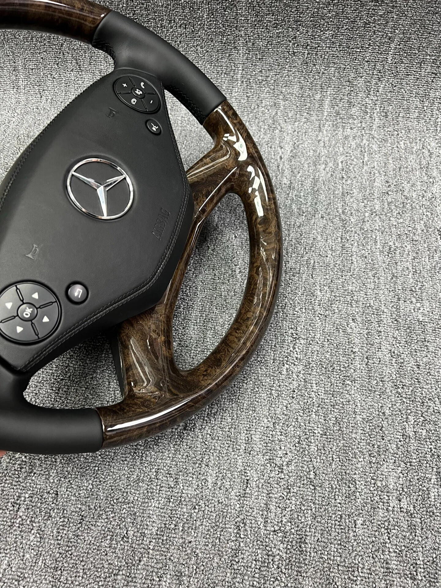 Genuine Wood Steering Wheel for Mercedes-Benz S-Class W221 (2005–2013)