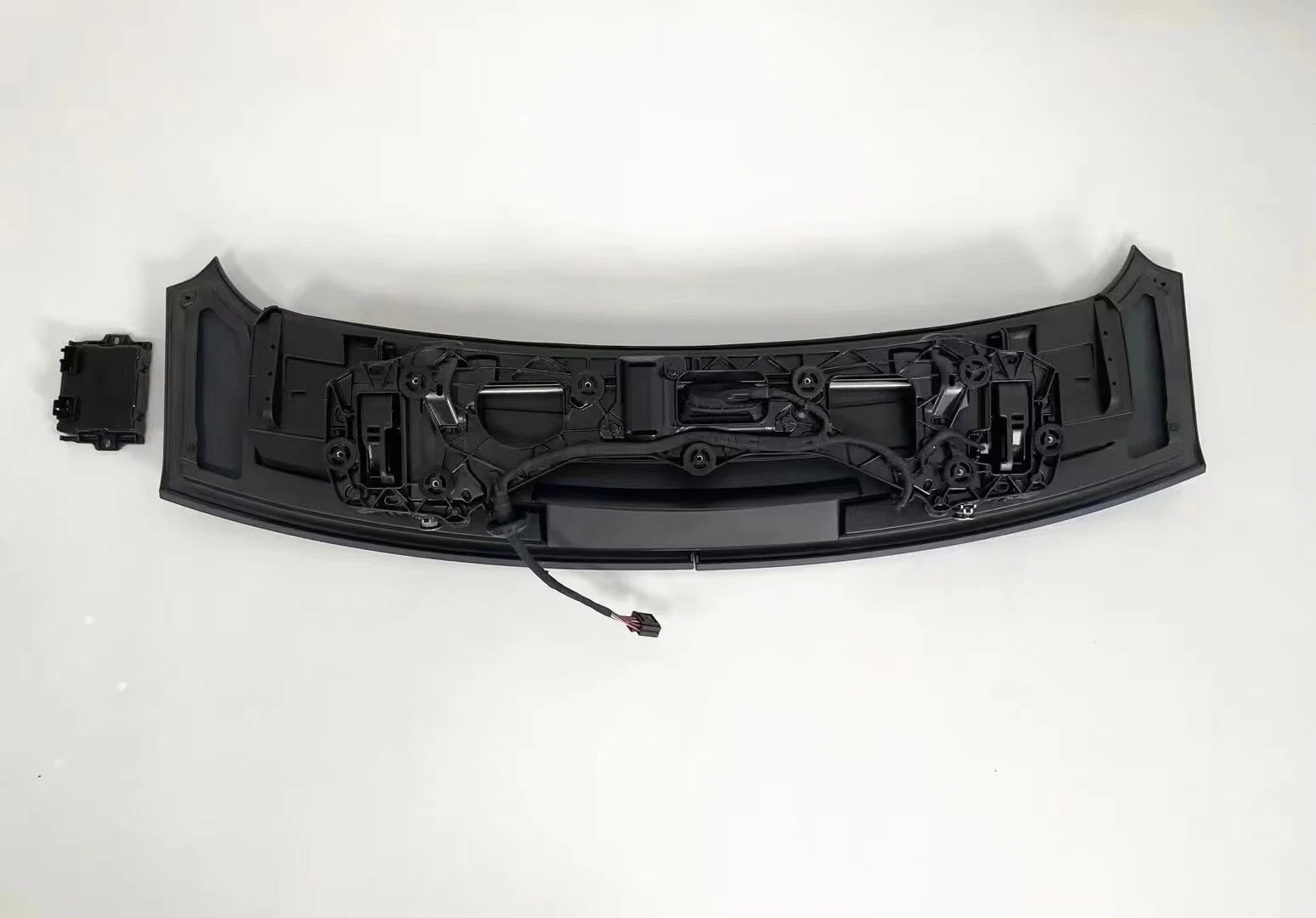 Porsche Panamera 3-Stage Active Rear Spoiler