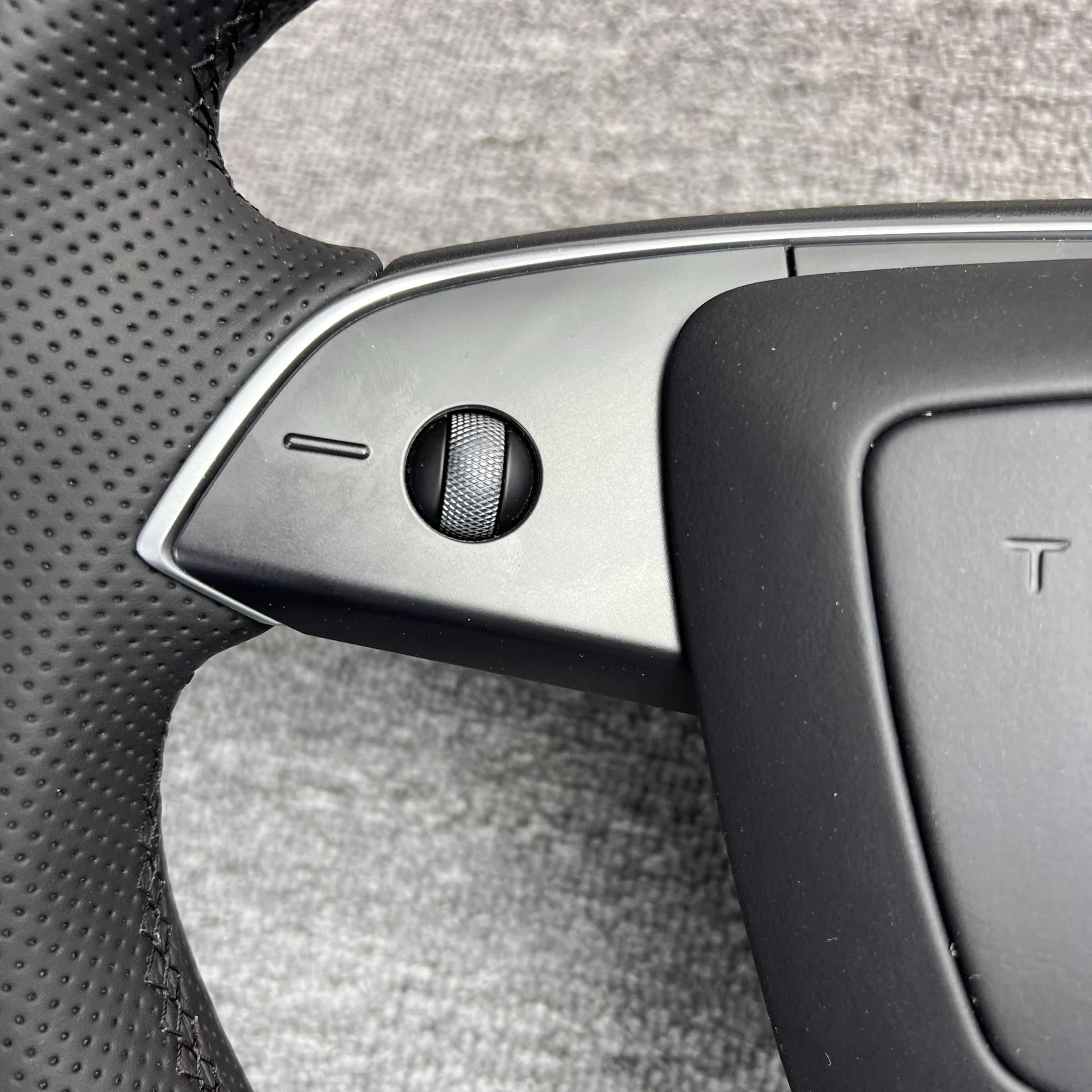 Tesla Model 3 Carbon Fiber Steering Wheel (with Heating)