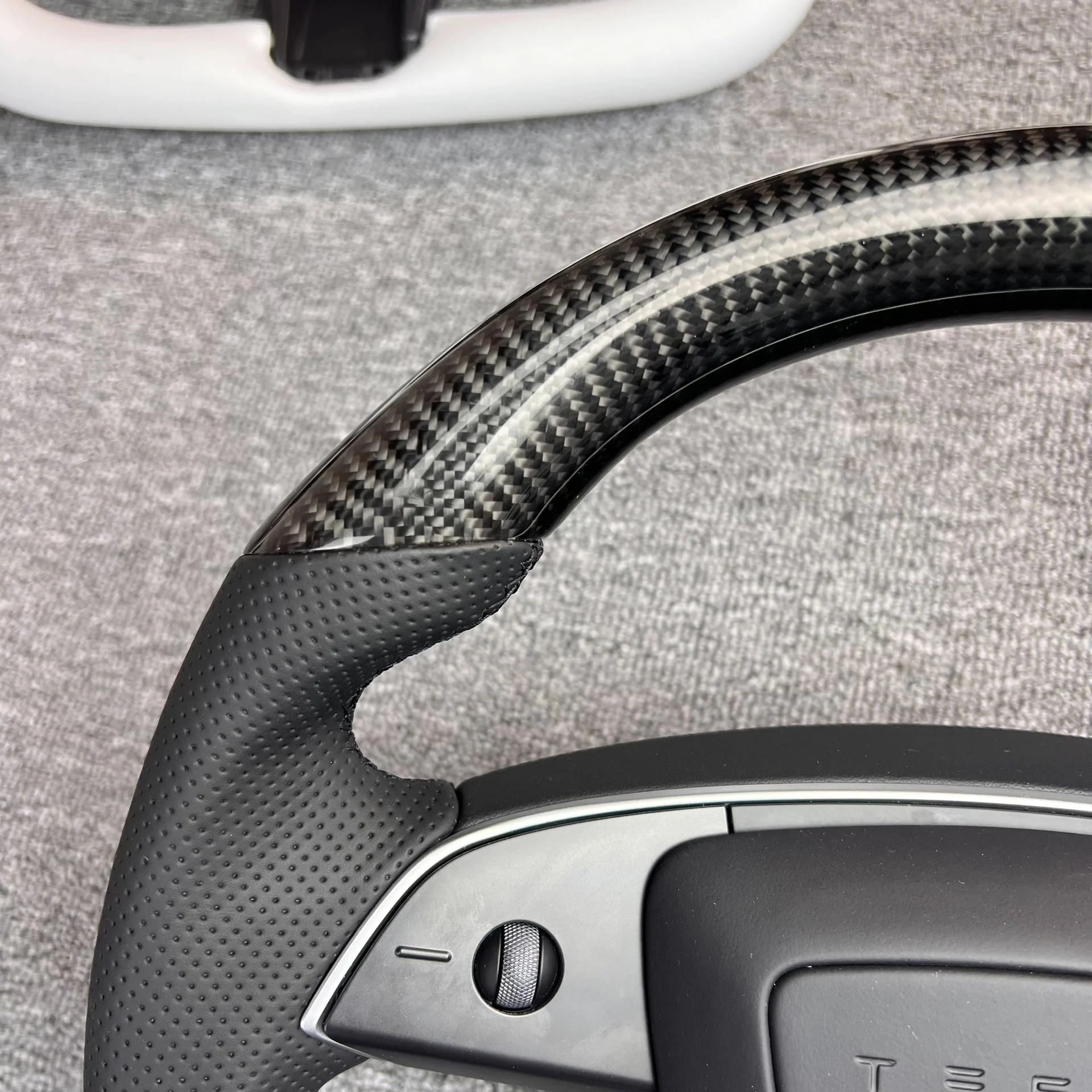 Tesla Model 3 Carbon Fiber Steering Wheel (with Heating)