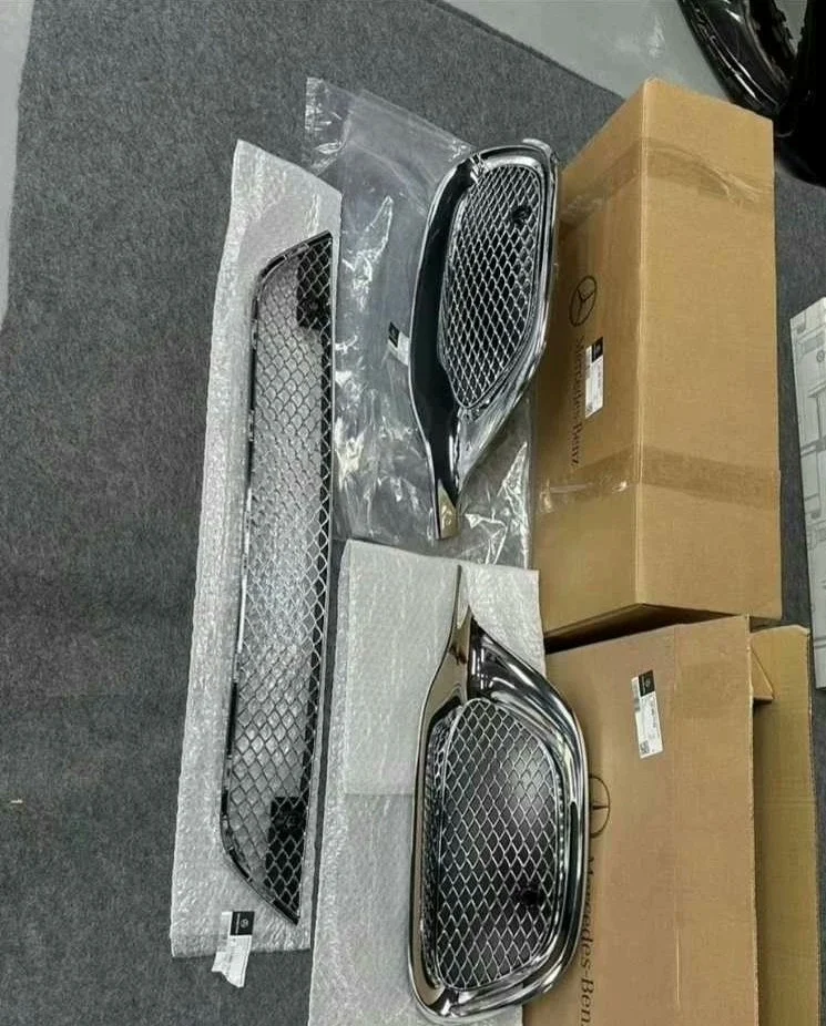Chrome Front Grille with Fog Light Bezels for Mercedes-Maybach S480 / S580 (W223, 2021–2023)