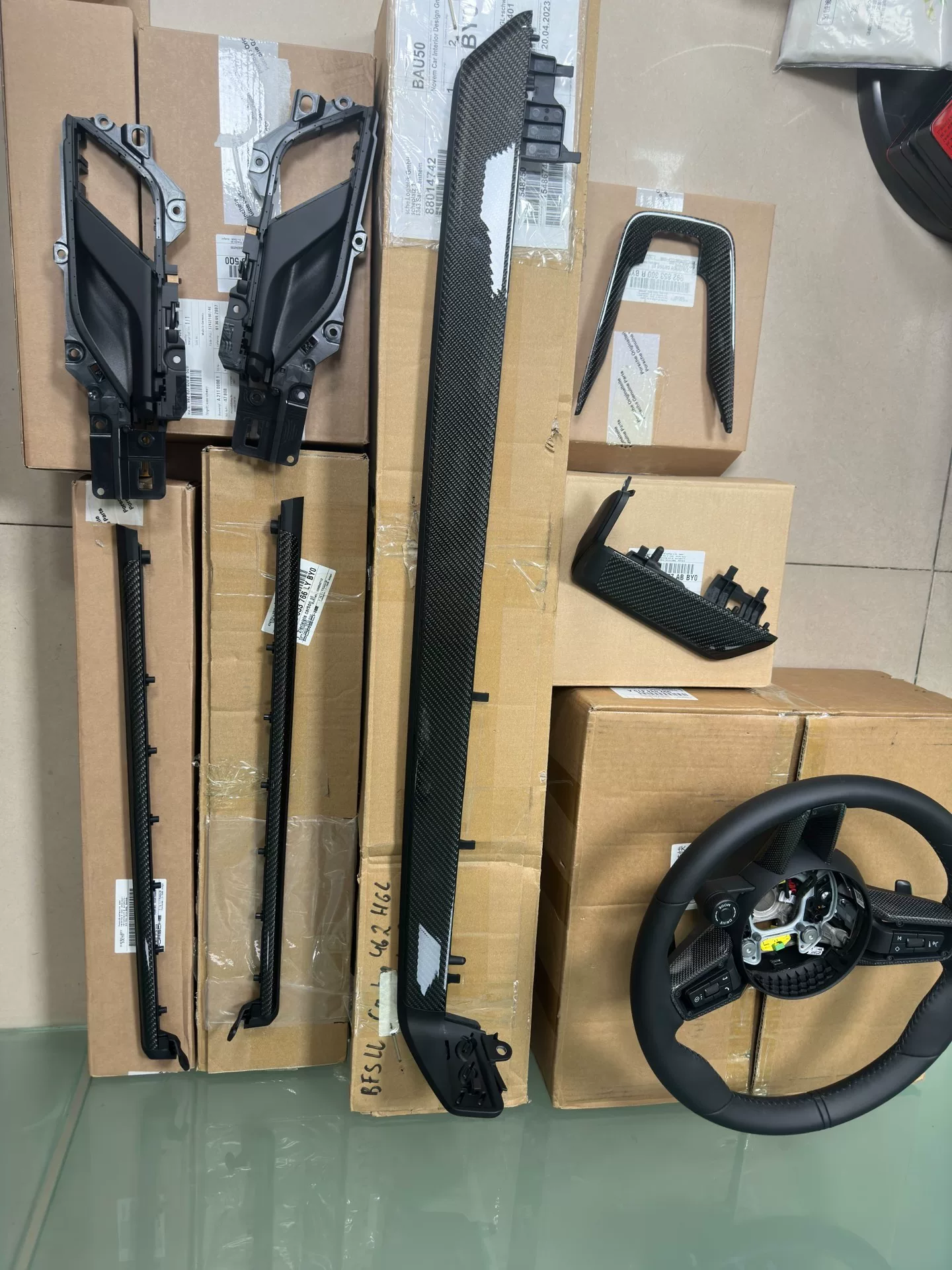 Kit de interior em fibra de carbono preto brilhante para o Porsche 992 GT3
