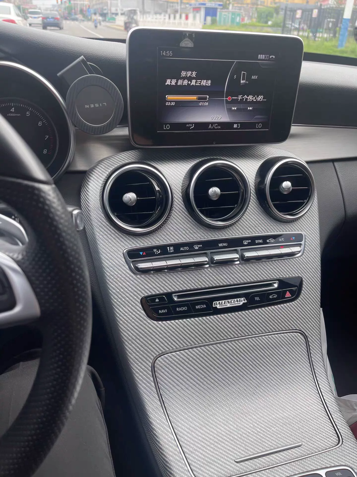 Panel de control central de Mercedes-Benz Clase C200, fibra de carbono auténtica, disponible en blanco plateado o negro, incluye kit de relojes IWC.