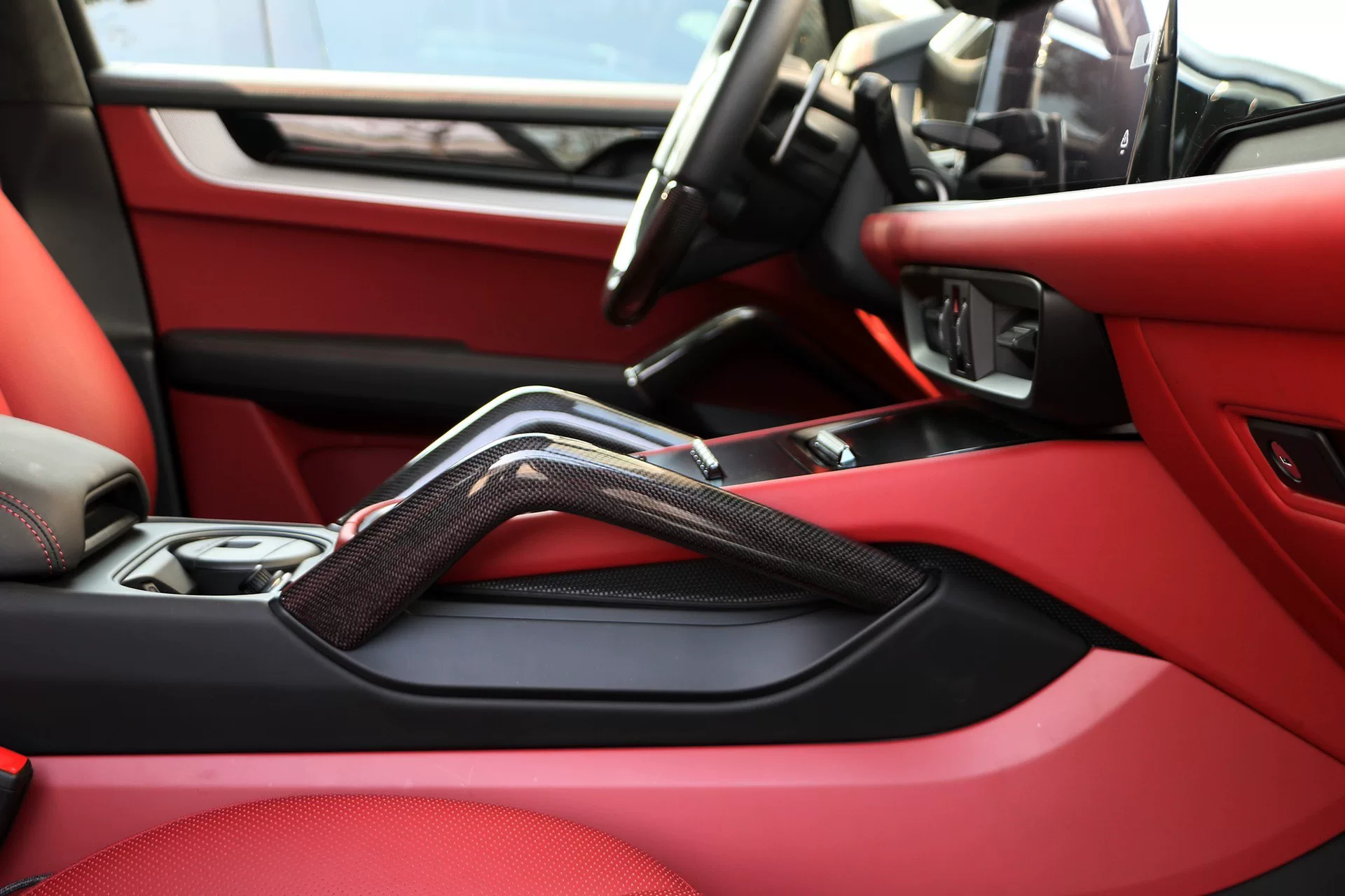 Porsche Cayenne (2011–2024) Carbon Fiber Center Console Armrest