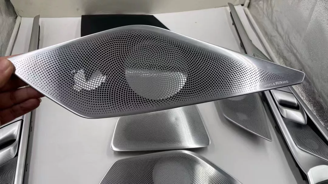 Jogo de capas OEM Bowers & Wilkins de 16 peças para BMW Série 8 M8 G14 G15 F92 F91