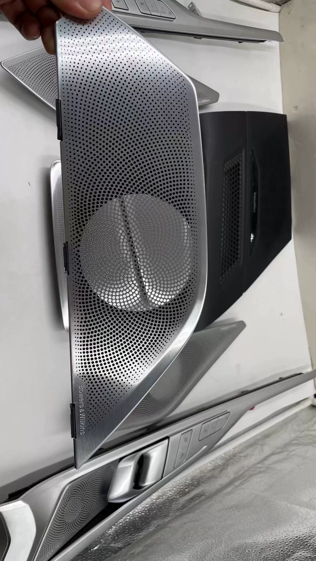 Jogo de capas OEM Bowers & Wilkins de 16 peças para BMW Série 8 M8 G14 G15 F92 F91