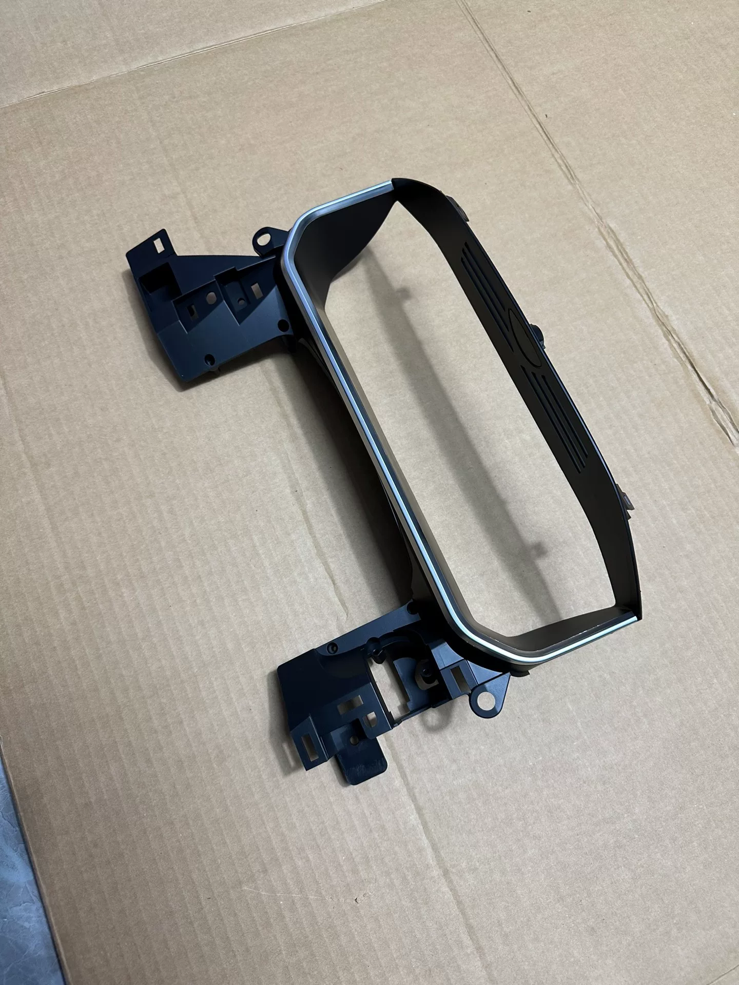 Land Rover Range Rover Sport 2014–2017 Upgrade to 2022 Model: Dedicated Instrument Cluster Bracket for Full-LCD Gauge Panel