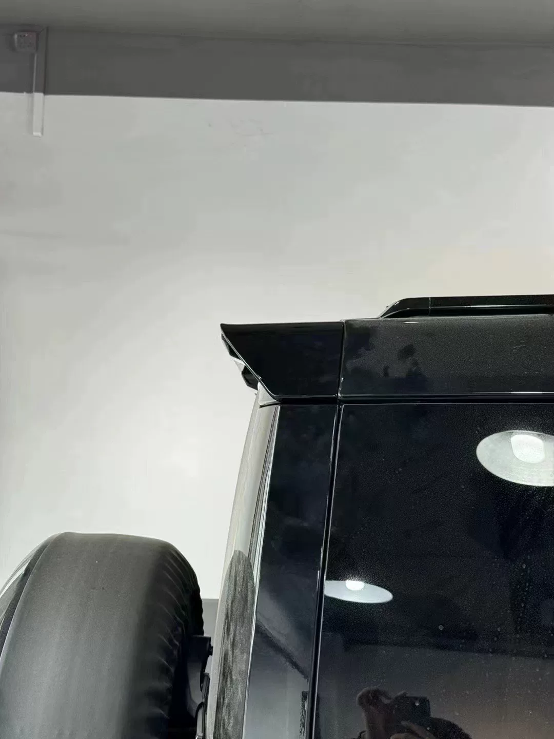 Land Rover Defender OEM-Style Integrated Rear Spoiler