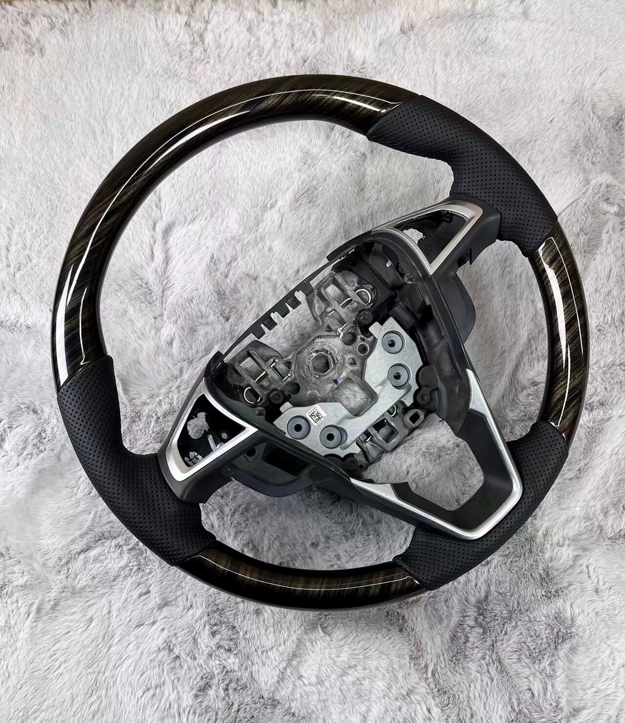 Premium Leather-Wrapped Wood Steering Wheel Kit for Ford Edge and Mondeo – Genuine Alcantara & Real Walnut Trim