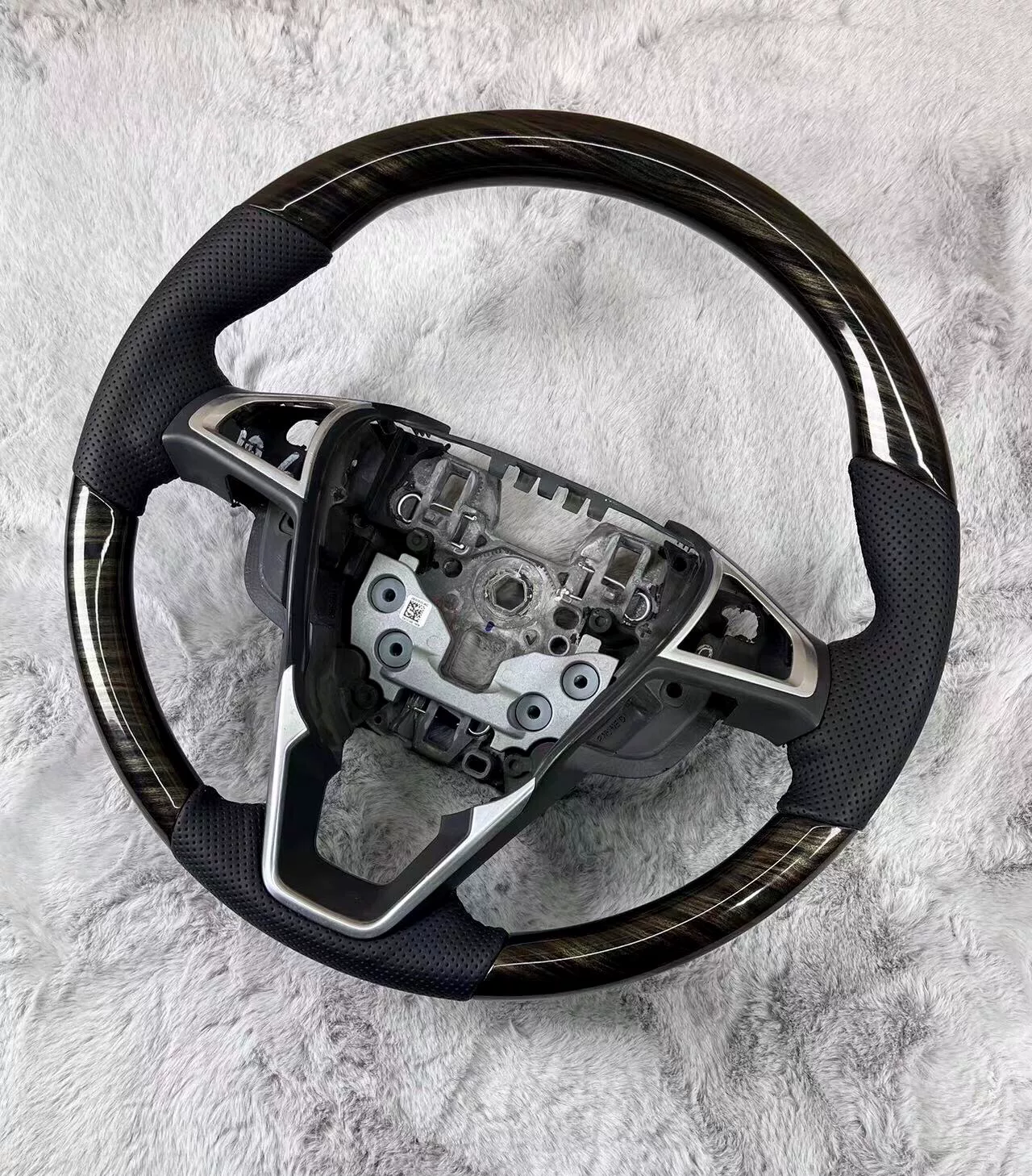 Premium Leather-Wrapped Wood Steering Wheel Kit for Ford Edge and Mondeo – Genuine Alcantara & Real Walnut Trim