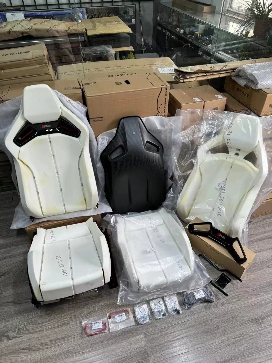 Audi GT Track Edition All-Carbon-Fiber Seats