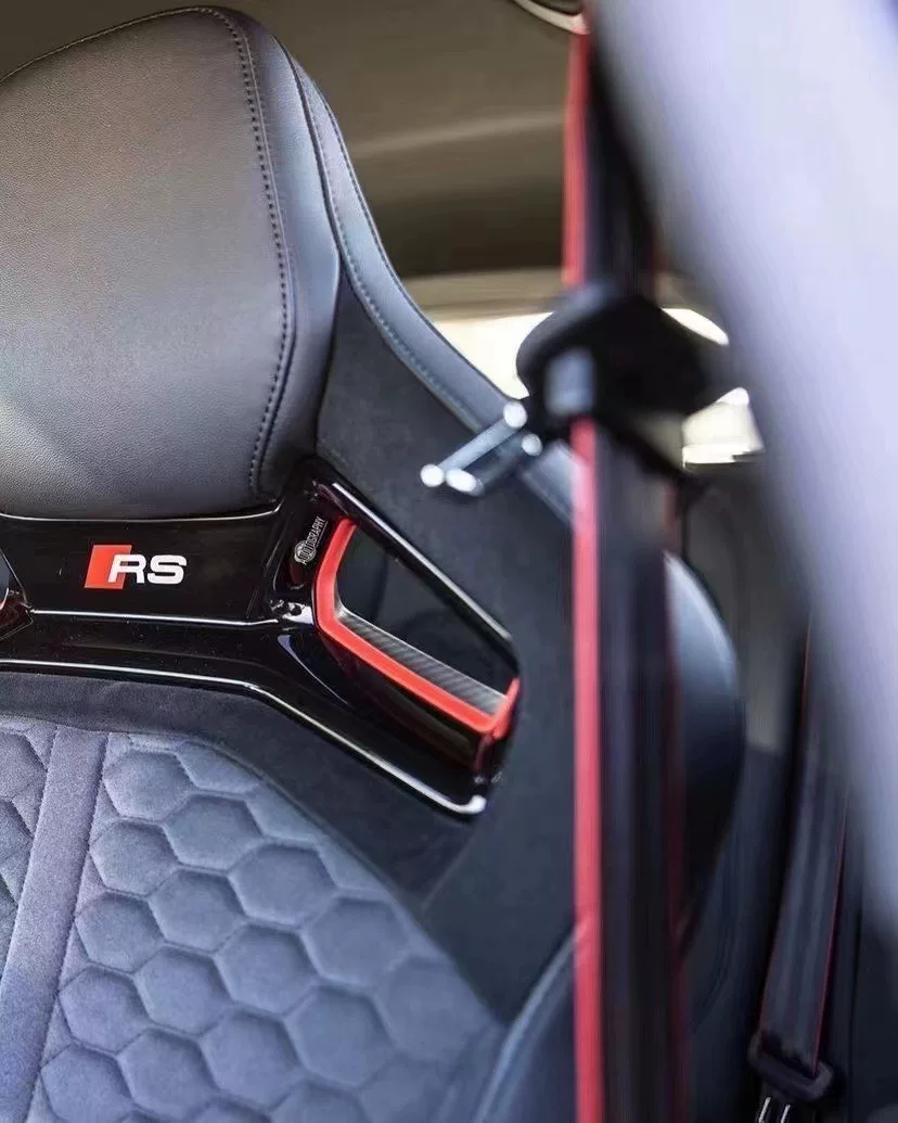 Audi GT Track Edition All-Carbon-Fiber Seats