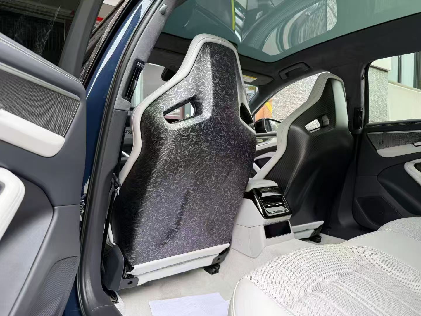 Audi GT Track Edition All-Carbon-Fiber Seats
