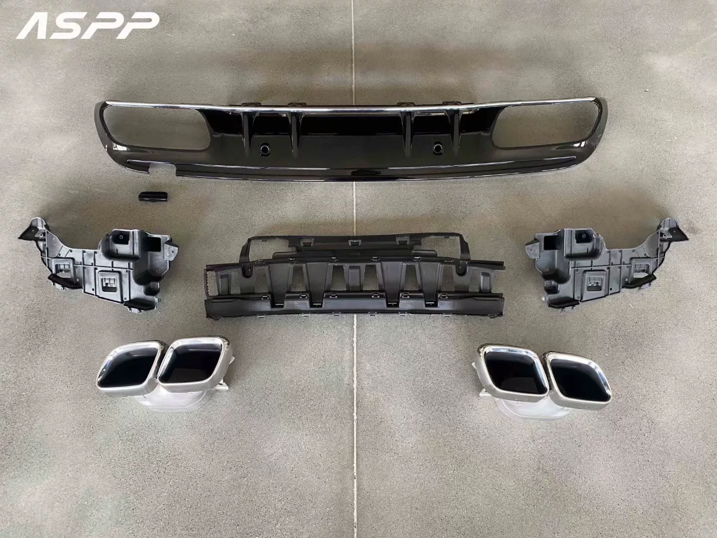 W205 Mercedes-Benz C-Class C63-Style Rear Diffuser & Dual Exhaust Tips Kit