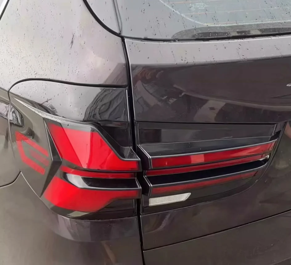 Conjunto de lanternas traseiras LED para BMW X5 F15 (2014–2018) (com função de luz de marcha-atrás)