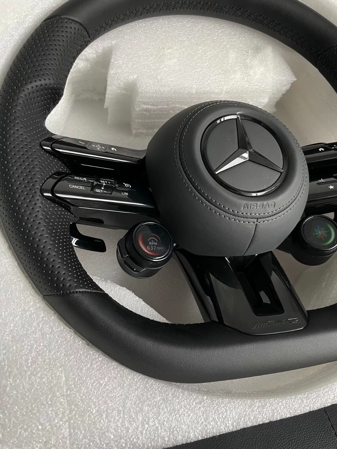 Mercedes-Benz 801 AMG Flat-Base Sport Steering Wheel Assembly (Includes OLED Knob)