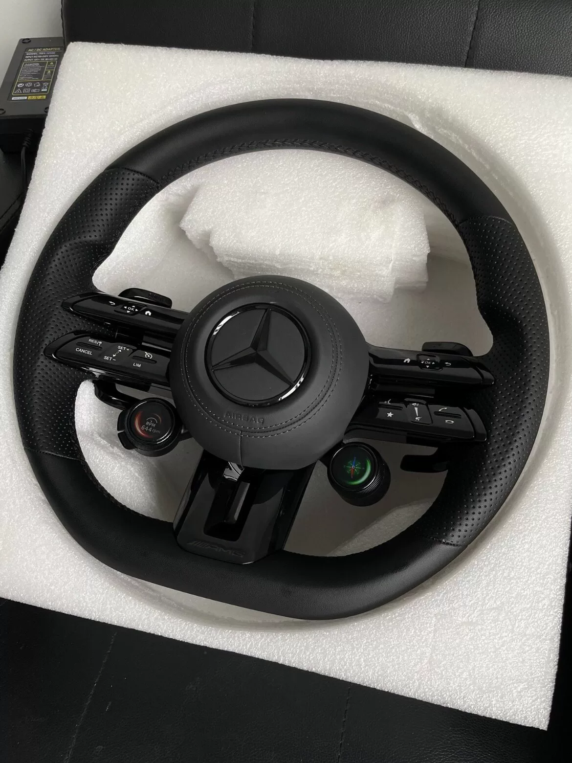 Mercedes-Benz 801 AMG Flat-Base Sport Steering Wheel Assembly (Includes OLED Knob)