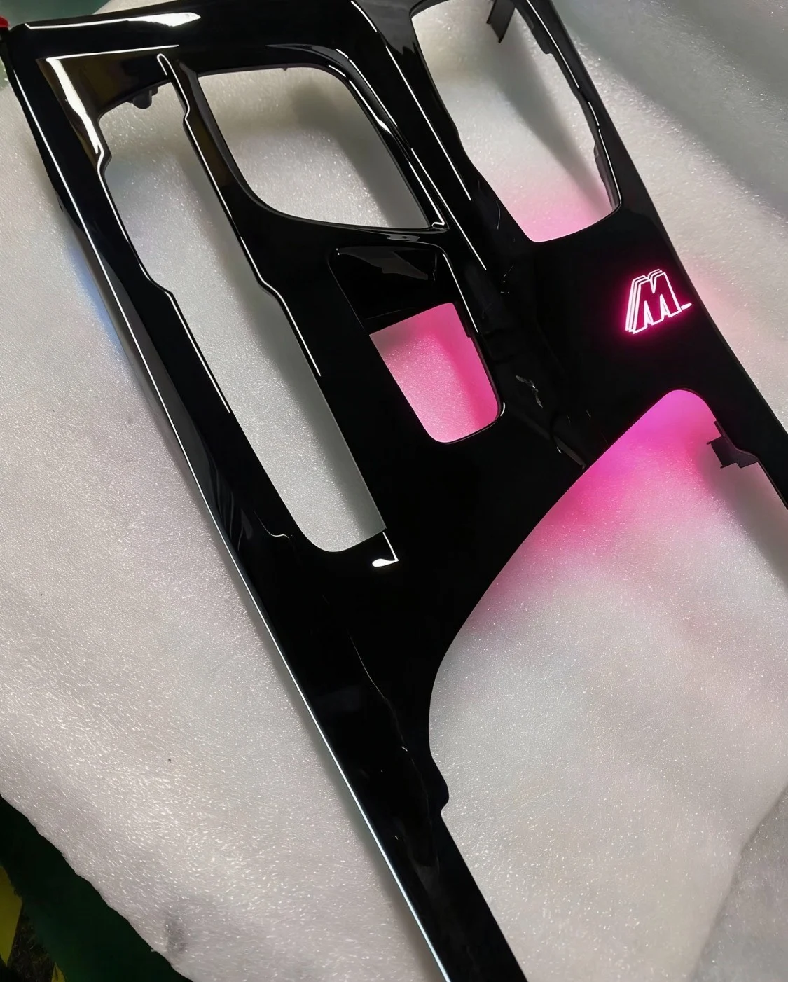 BMW G30/G38 5 Series & 6GT Interior Ambient Light Trim Panel – 11-Color RGB LED Dashboard Accent Lighting Kit