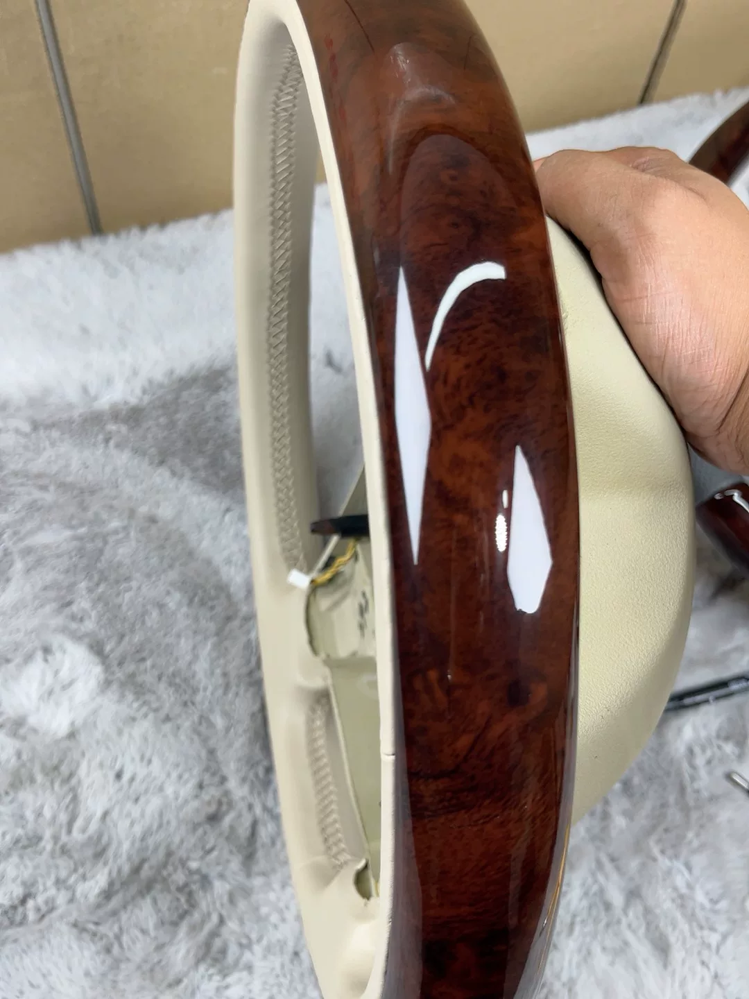 Handcrafted Walnut Wood Steering Wheel for Volvo S90, S80 & XC70