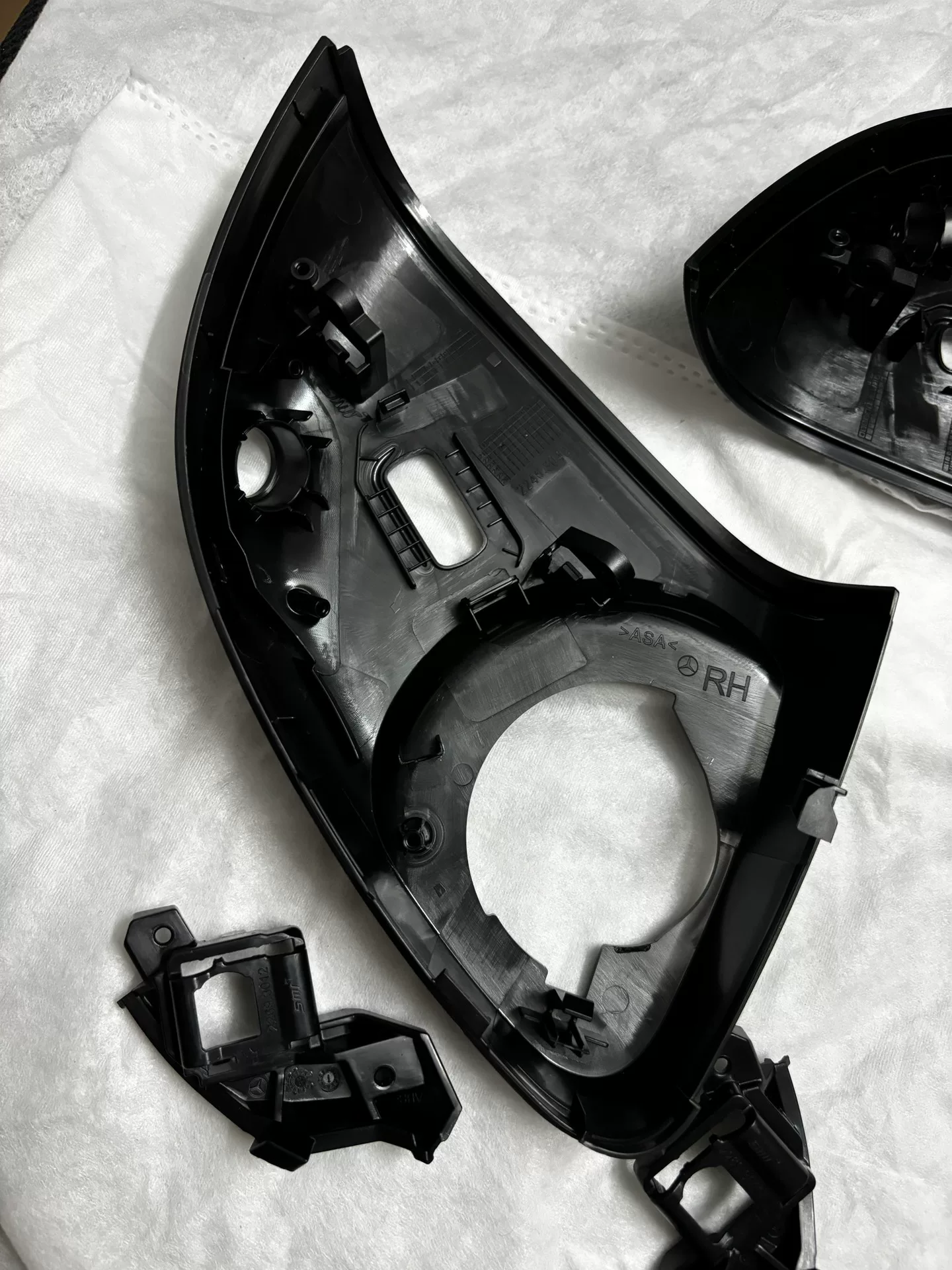 Genuine Mercedes-Benz Mirror Base Housing Kit for A-Class, CLA-Class, GLA, GLB & EQA (W177, H247, X247)