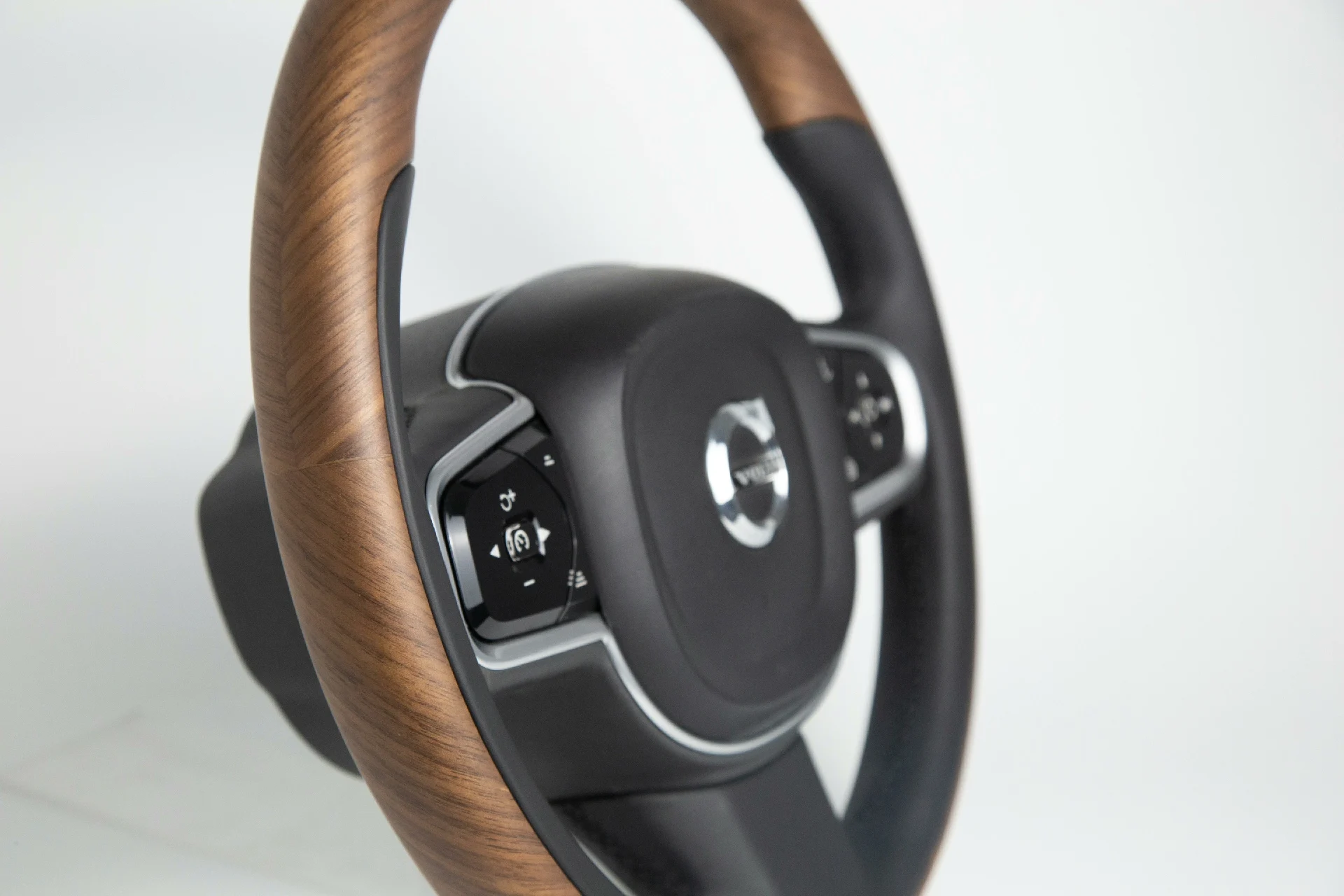 Genuine Volvo Wood-Grain Steering Wheel Upgrade for XC90, XC60 & S90