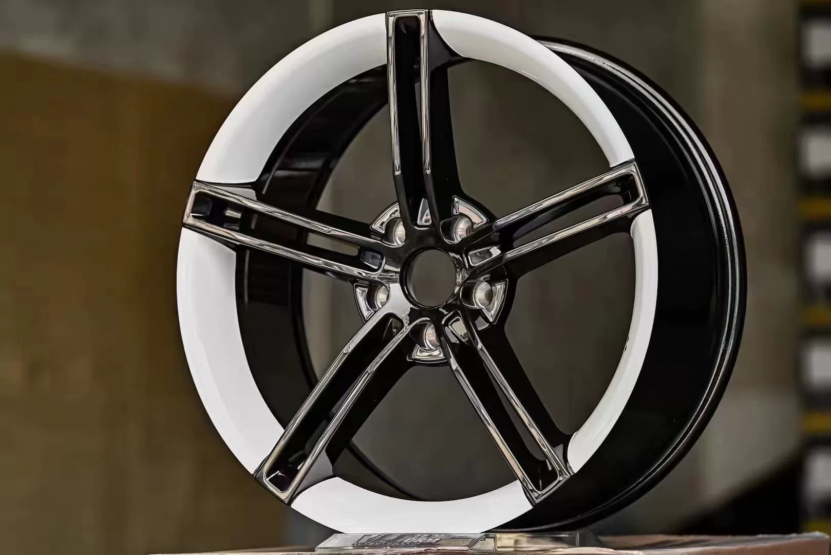 Porsche-Style Forged & Flow-Formed Alloy Wheels – 17" to 21" (5x112/108/114.3/120) – Dual-Tone Black + White or Black + Pink