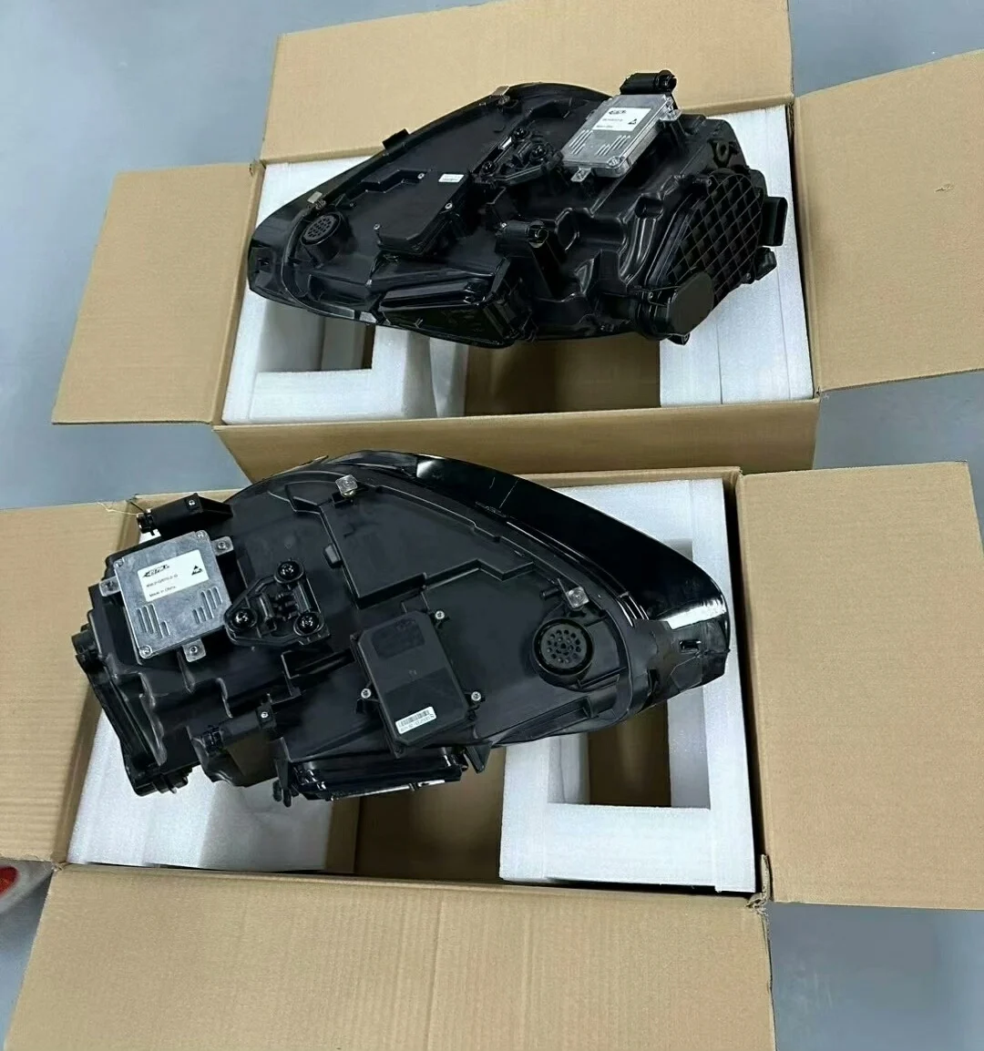 Porsche Cayenne 2011–2017 Retrofit Matrix LED Headlights (2021 Model Style)