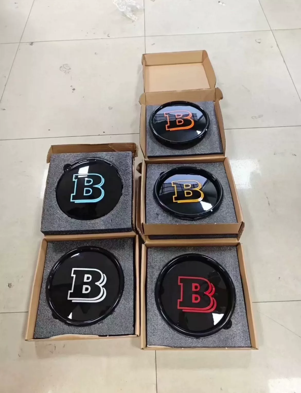 Parrilla delantera Brabus con logotipo ‘B’ iluminado y sensor integrado de control de crucero adaptativo (ACC) para Mercedes-AMG G63 (W463, 2022–2024)