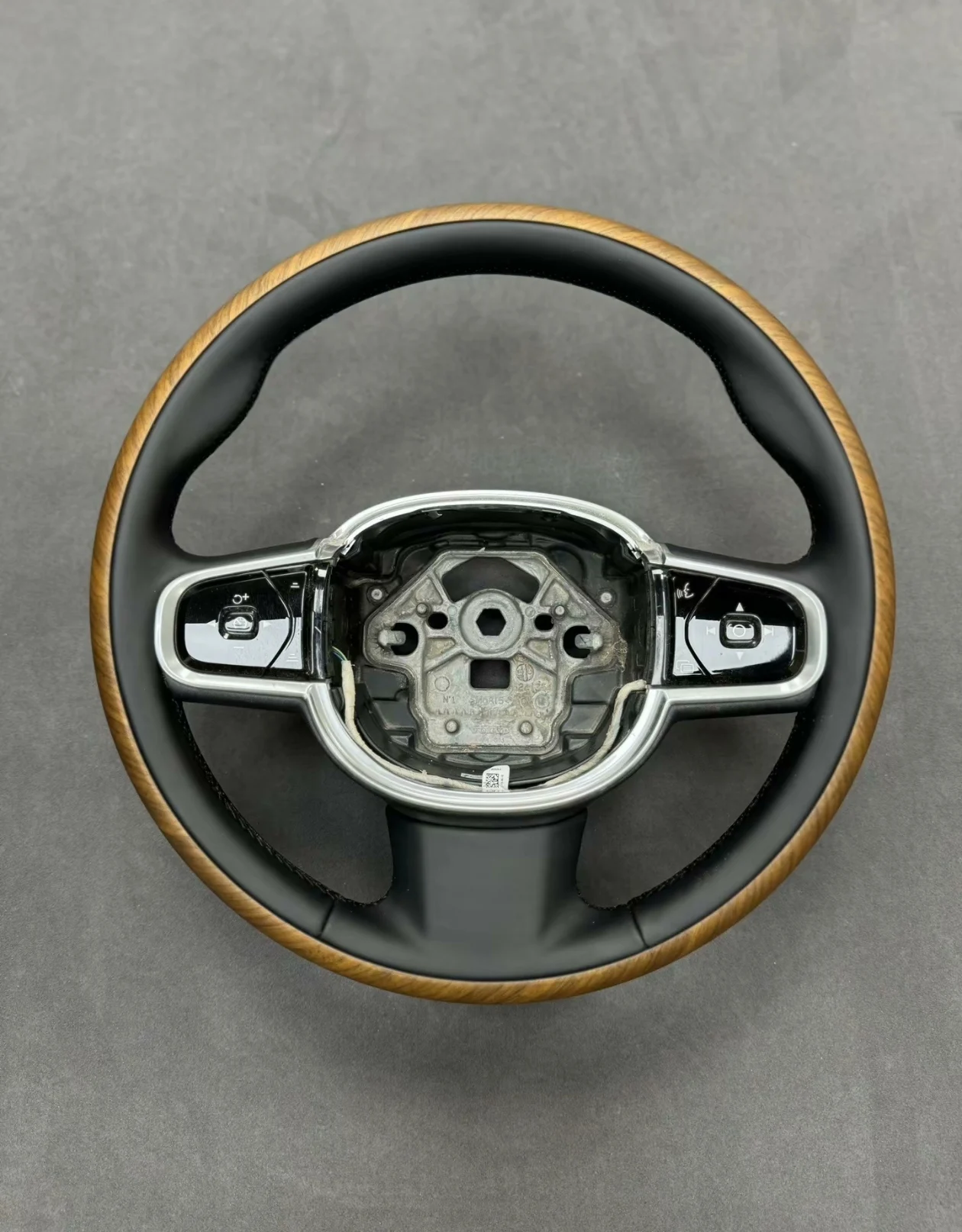 Handcrafted Genuine Wood Steering Wheel for Volvo XC90 & XC60