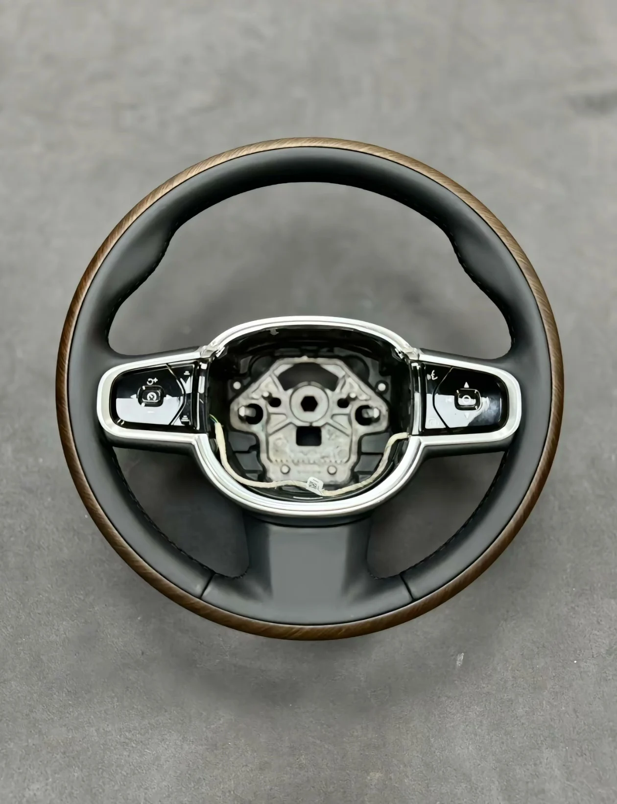 Handcrafted Genuine Wood Steering Wheel for Volvo XC90 & XC60