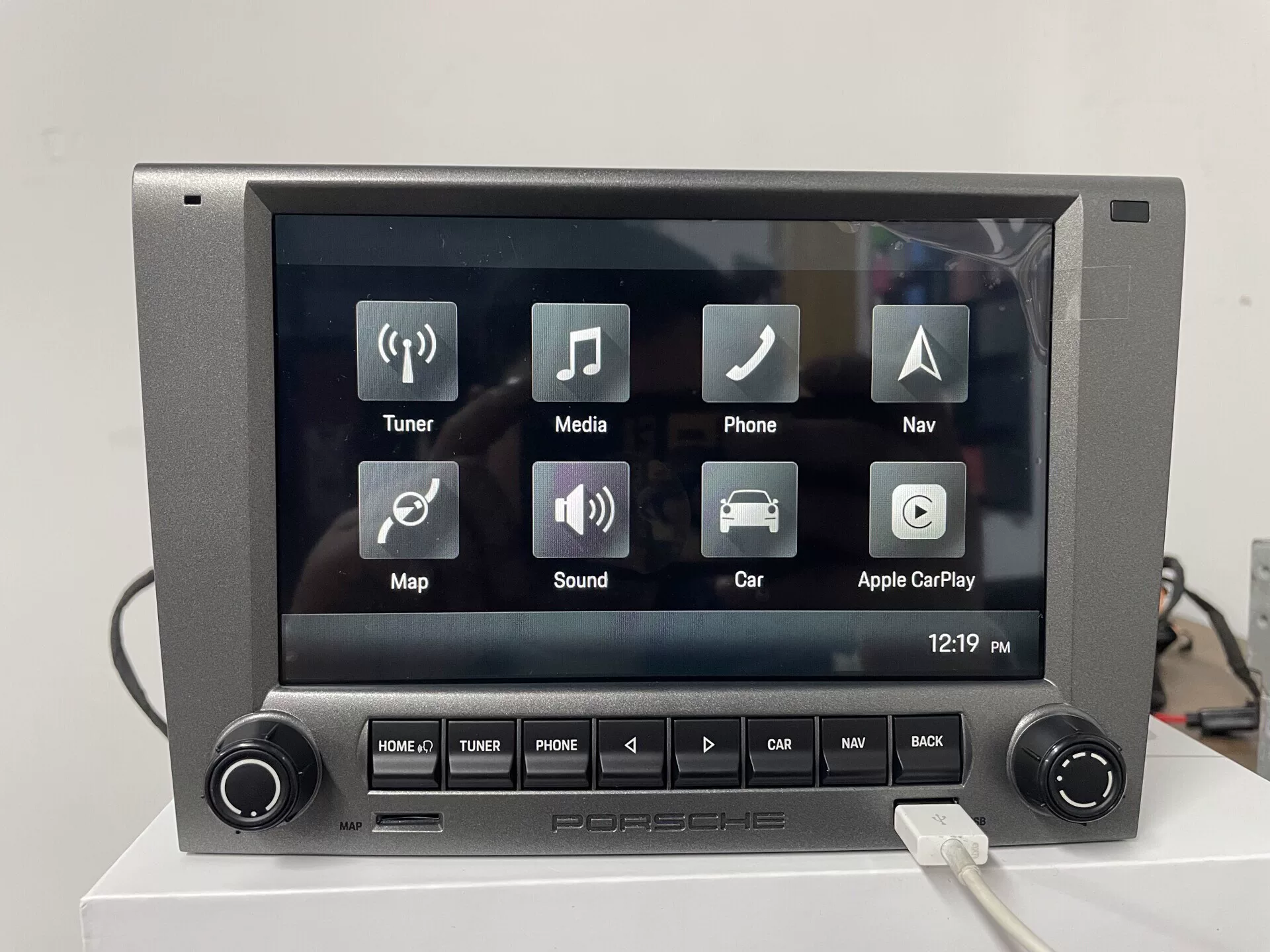 Genuine Porsche 997 PCM (Gestión de Comunicación de Porsche) Head Unit - Factory-Fresh, Apple CarPlay Ready, Backup Camera Compatible