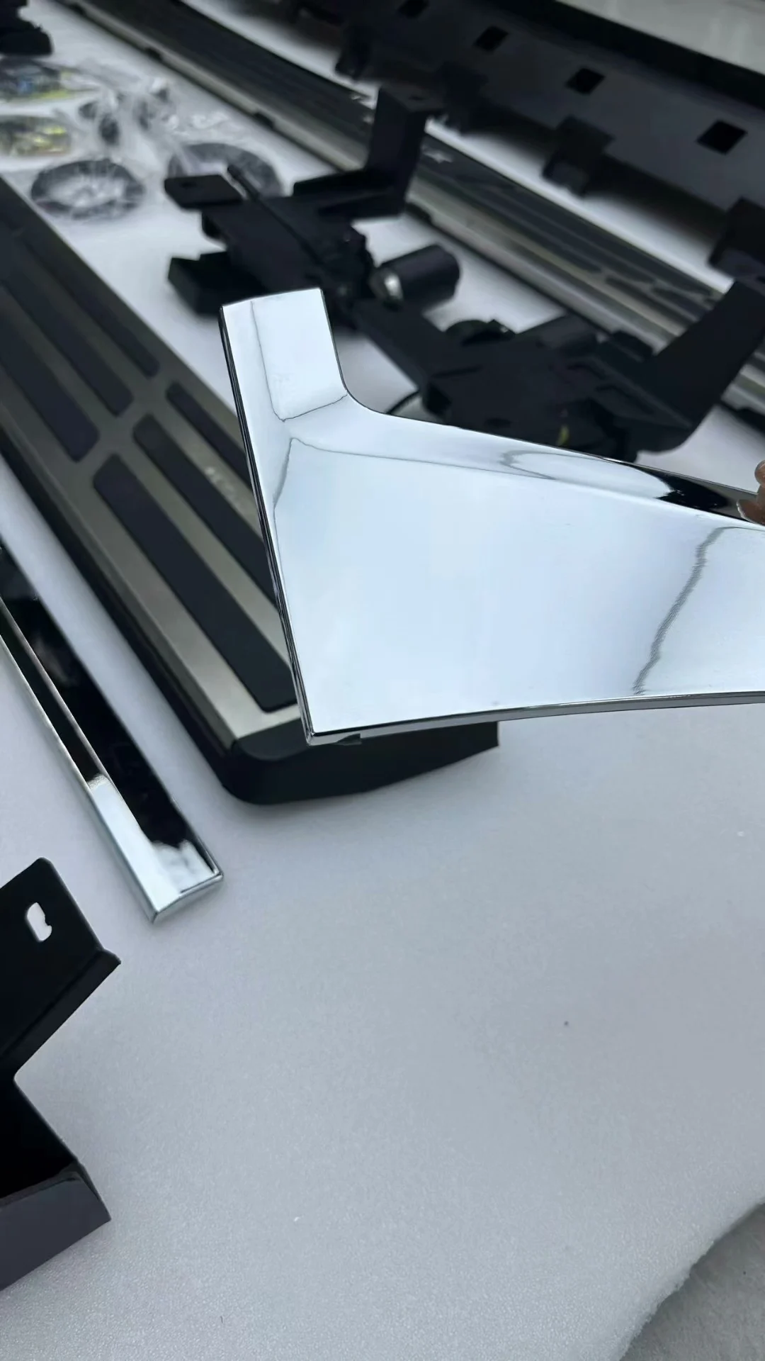 BMW X5 Power Running Boards with Full-Aluminum Integrated Brackets (Side Skirt Replacement Required)