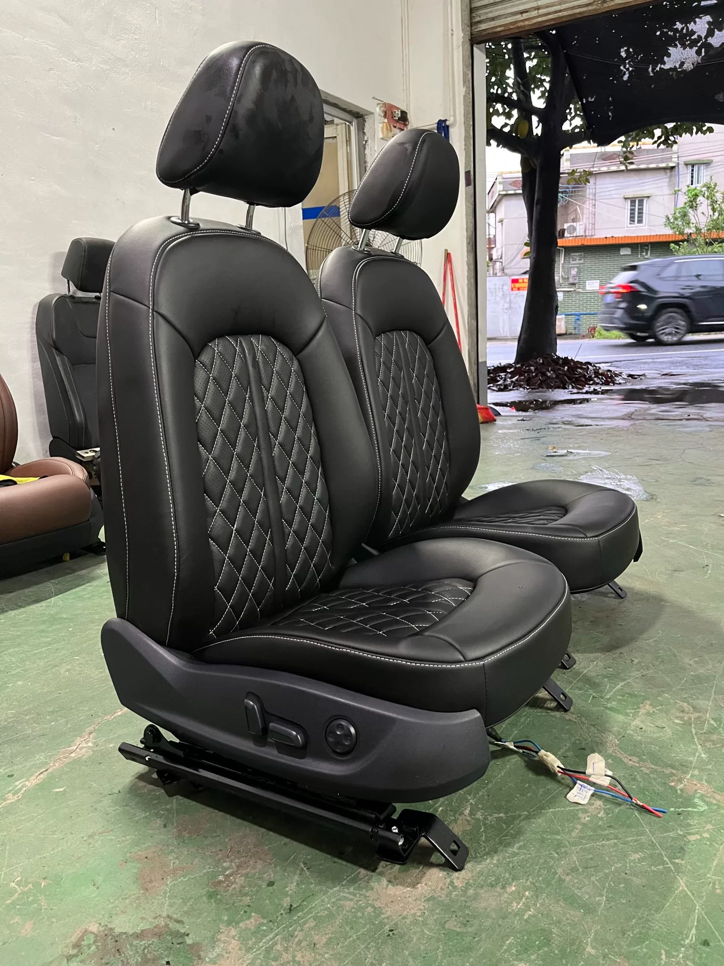 OEM-Style Audi A6 12-Way Power Driver & Passenger Seats with Ventilated Driver Seat (Suction-Type), Heated, 4-Way Lumbar, Premium Leather Wrap