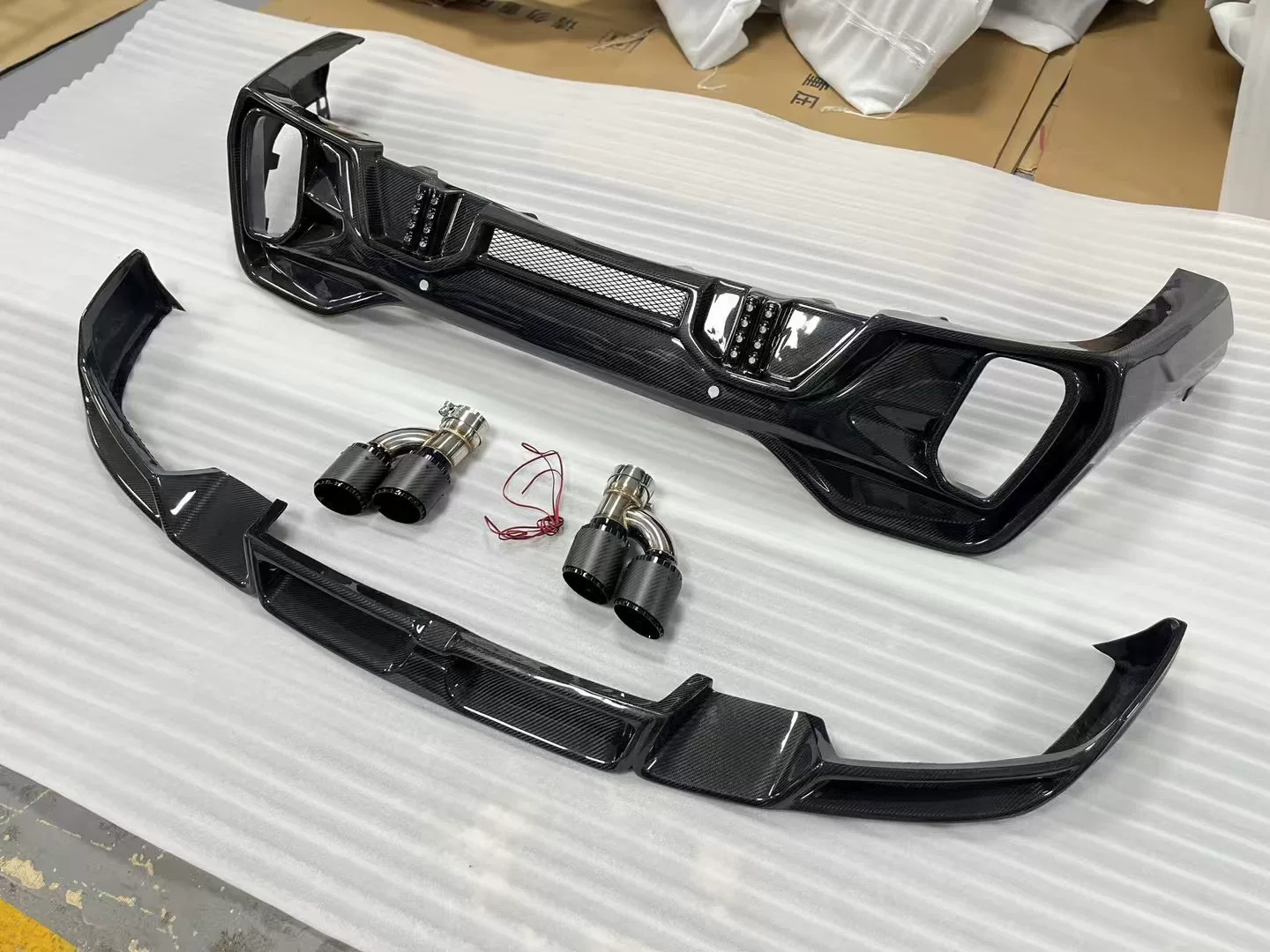 Kit de carroceria em fibra de carbono para BMW X6 G06