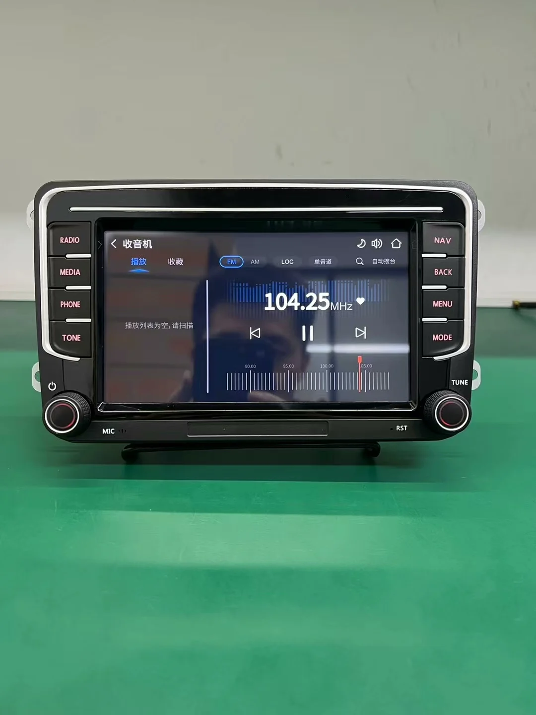 Wireless CarPlay & HiCar Head Unit for VW Passat, Magotan, Lavida, Polo, Golf, Jetta – Linux-Based Navigation System