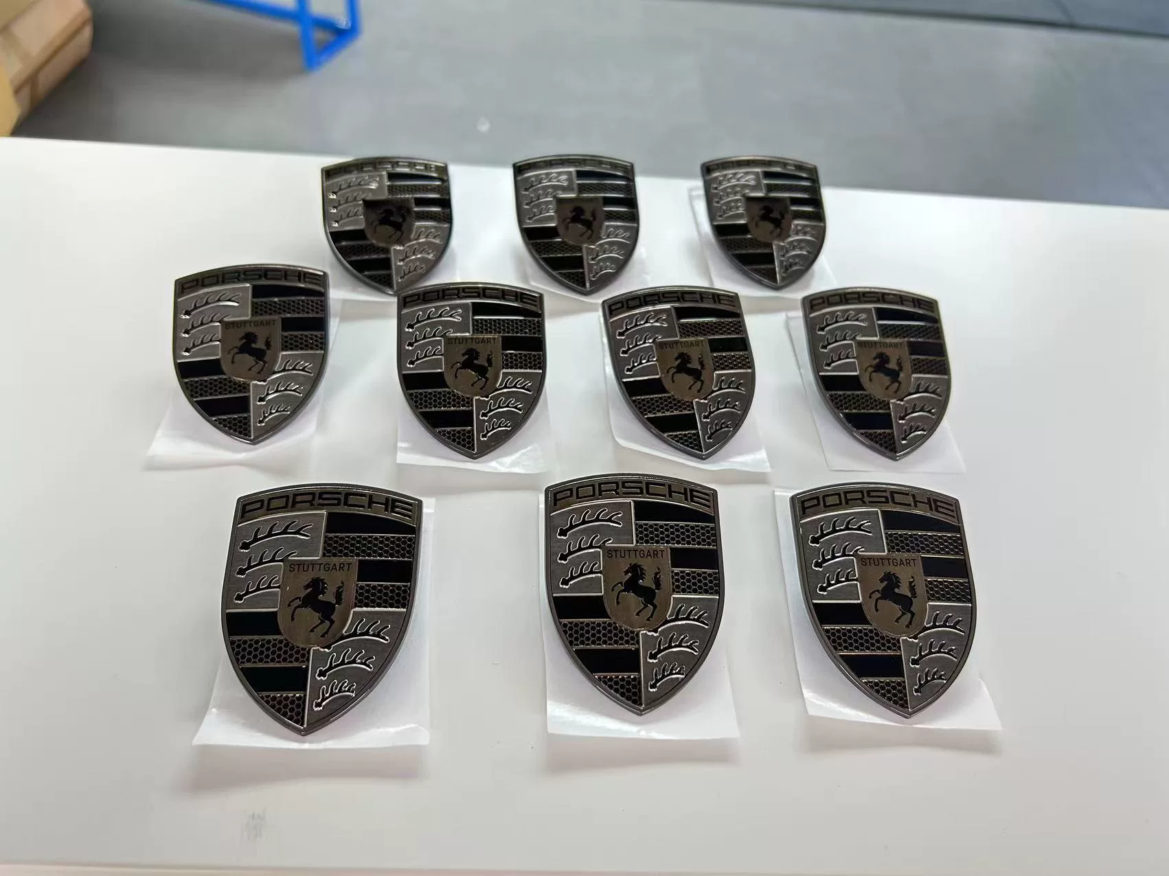 Porsche Black Hood Crest Emblem – Turbo Nite Style for Taycan, 992, Cayenne, Macan, Panamera, 718 & 911