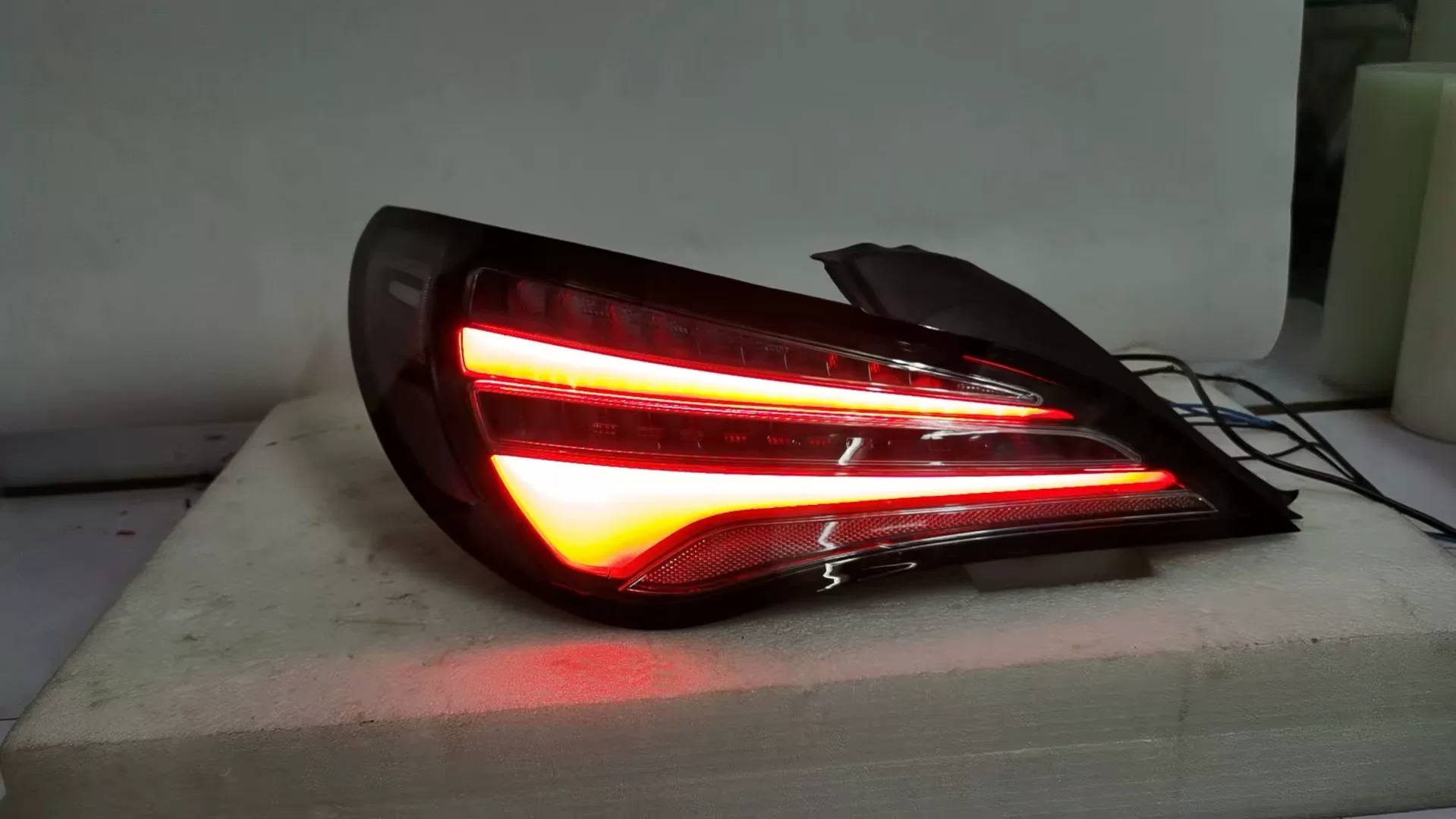 Mercedes-Benz CLA-Class (C117) 2013-2019 Luzes Traseiras LED Blackout – Atualização Plug & Play