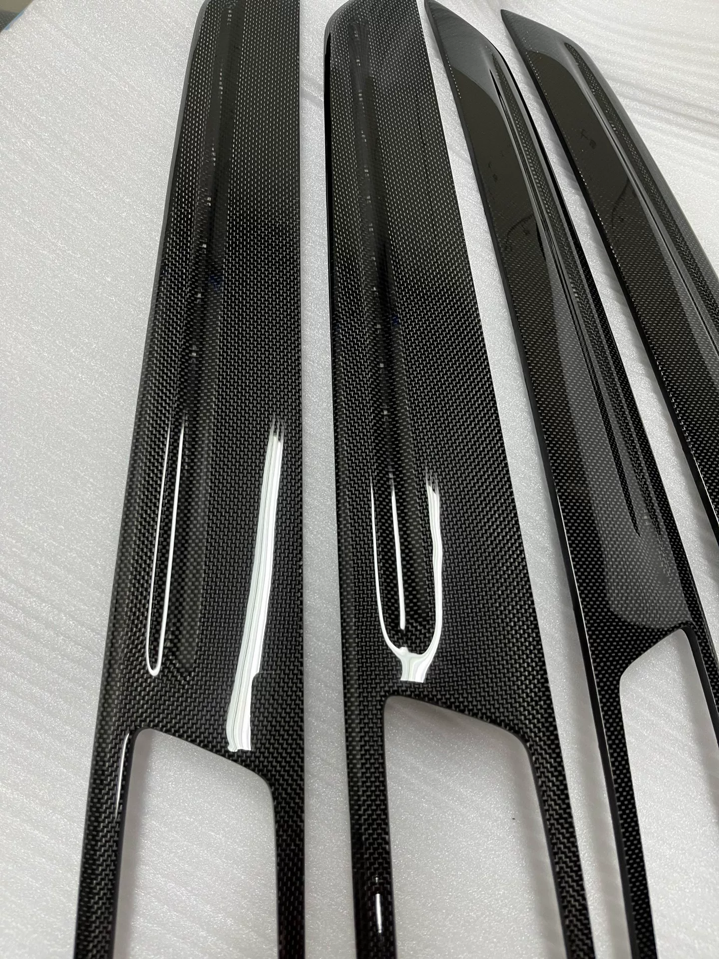 Porsche Cayenne 2018–2023 Four-Door Carbon Fiber Door Handle Panel