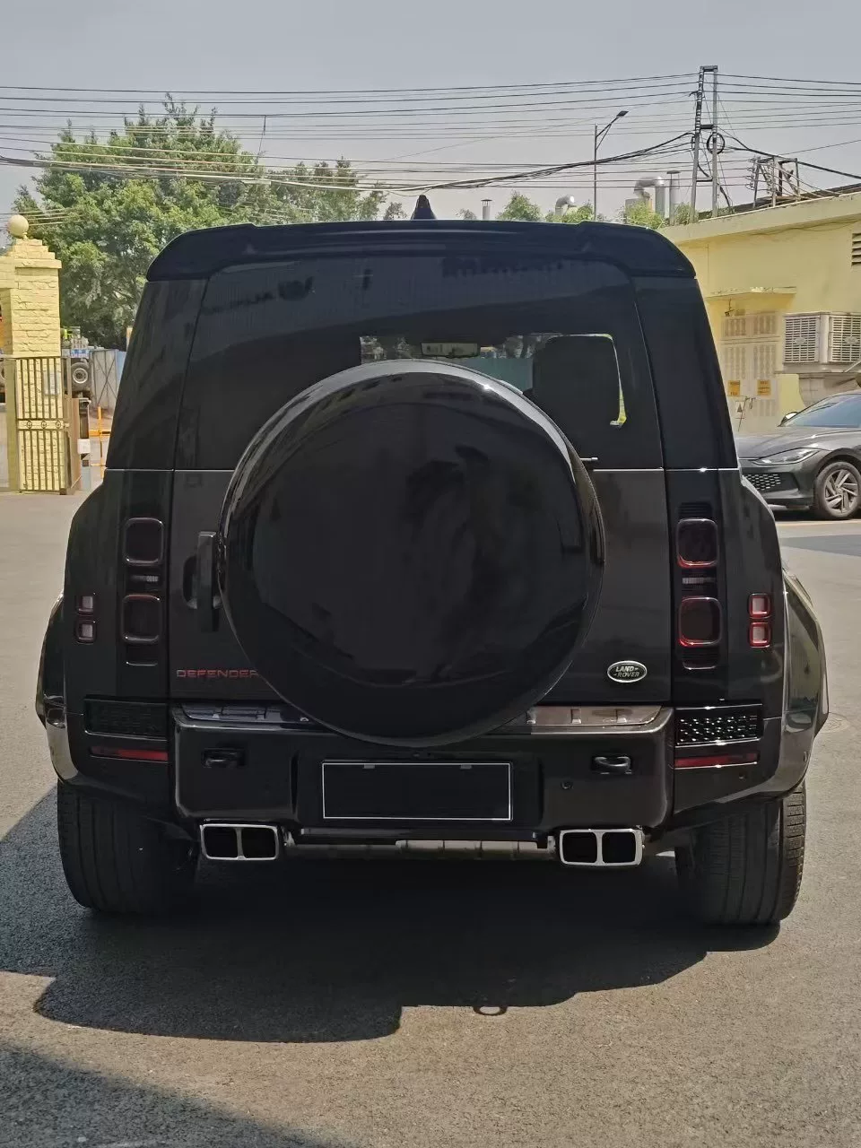 Land Rover Defender OCTA Body Kit (2020–2025)