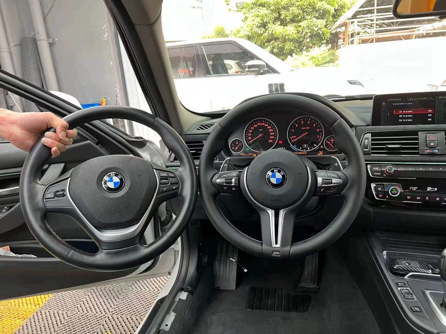 BMW Split-Spoke Steering Wheel Assembly (Carbon Fiber & Leather Options)