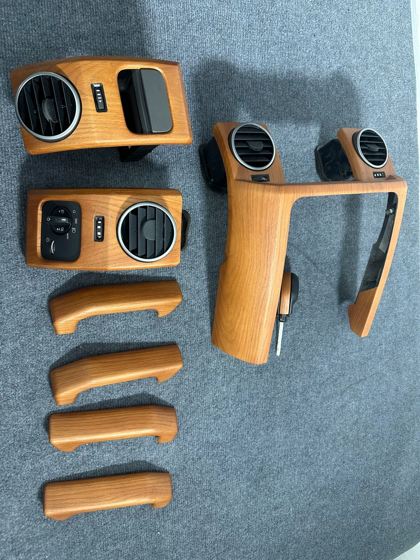 Land Rover Discovery 3 Red-Brown Ash Wood Steering Wheel Trim Kit