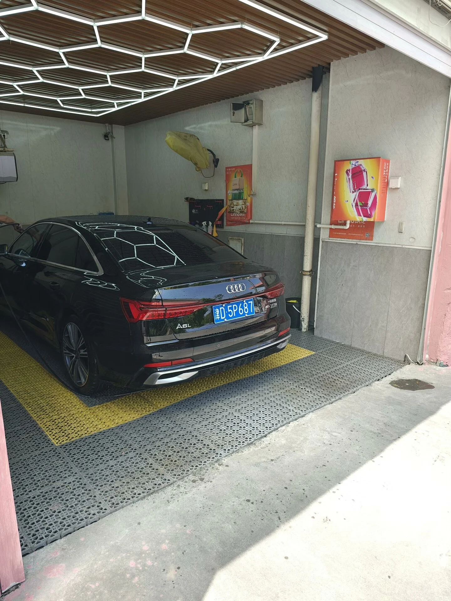 2019–2026 Audi A6 Full-Width LED Tail Lights in OLED Style (Dynamic Sequential Turn Signal)